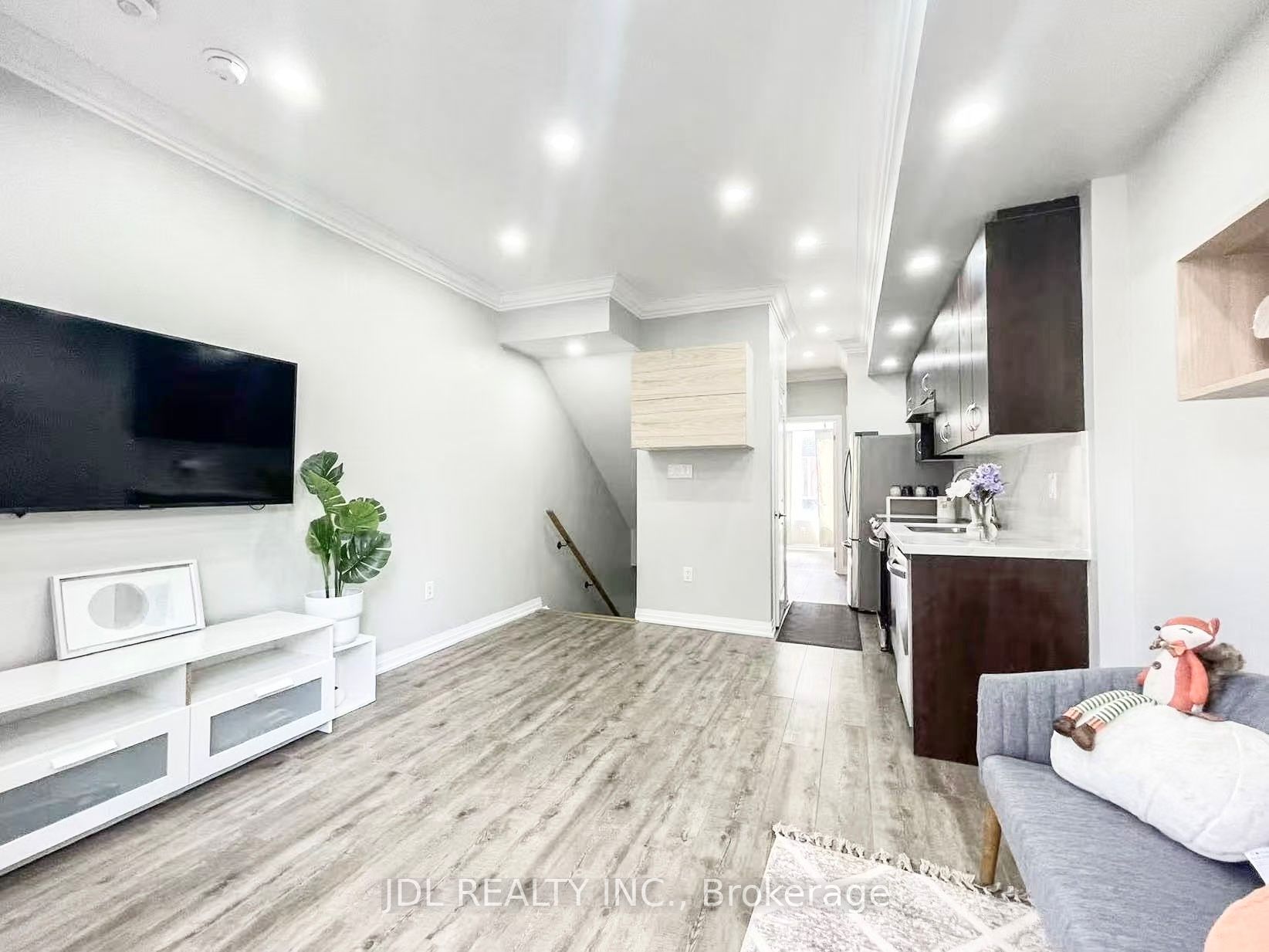 1365 Neilson Road 15 Property Photo 7