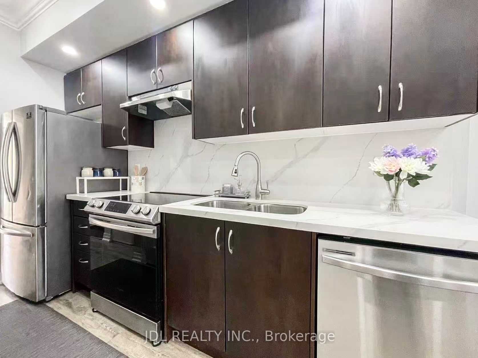 1365 Neilson Road 15 Property Photo 9