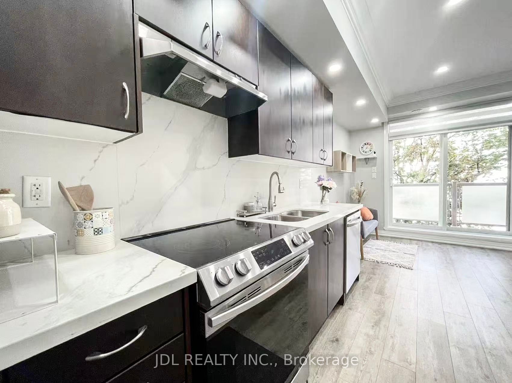 1365 Neilson Road 15 Property Photo 11