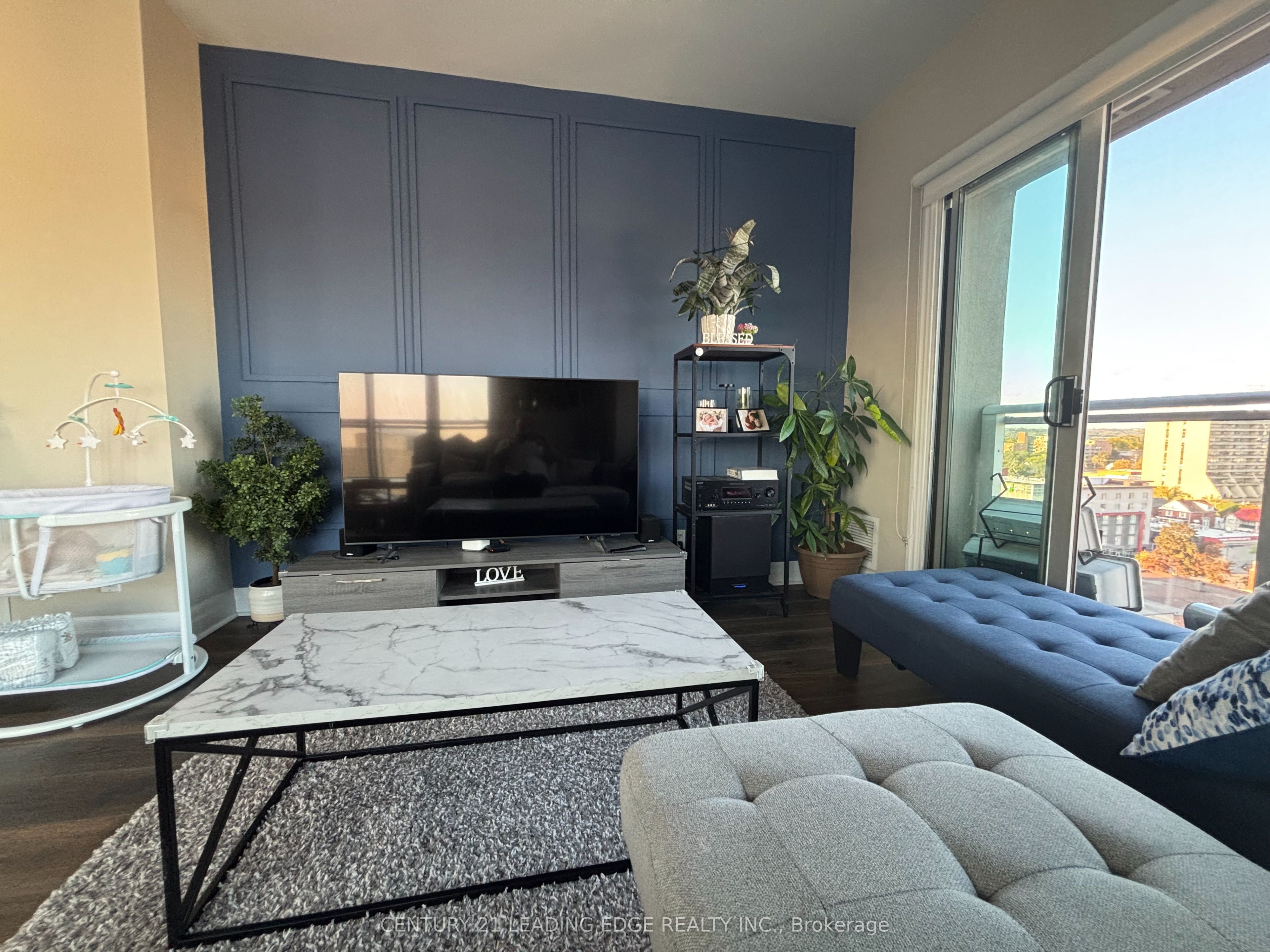 44 Bond Street W 1005 Property Photo 4