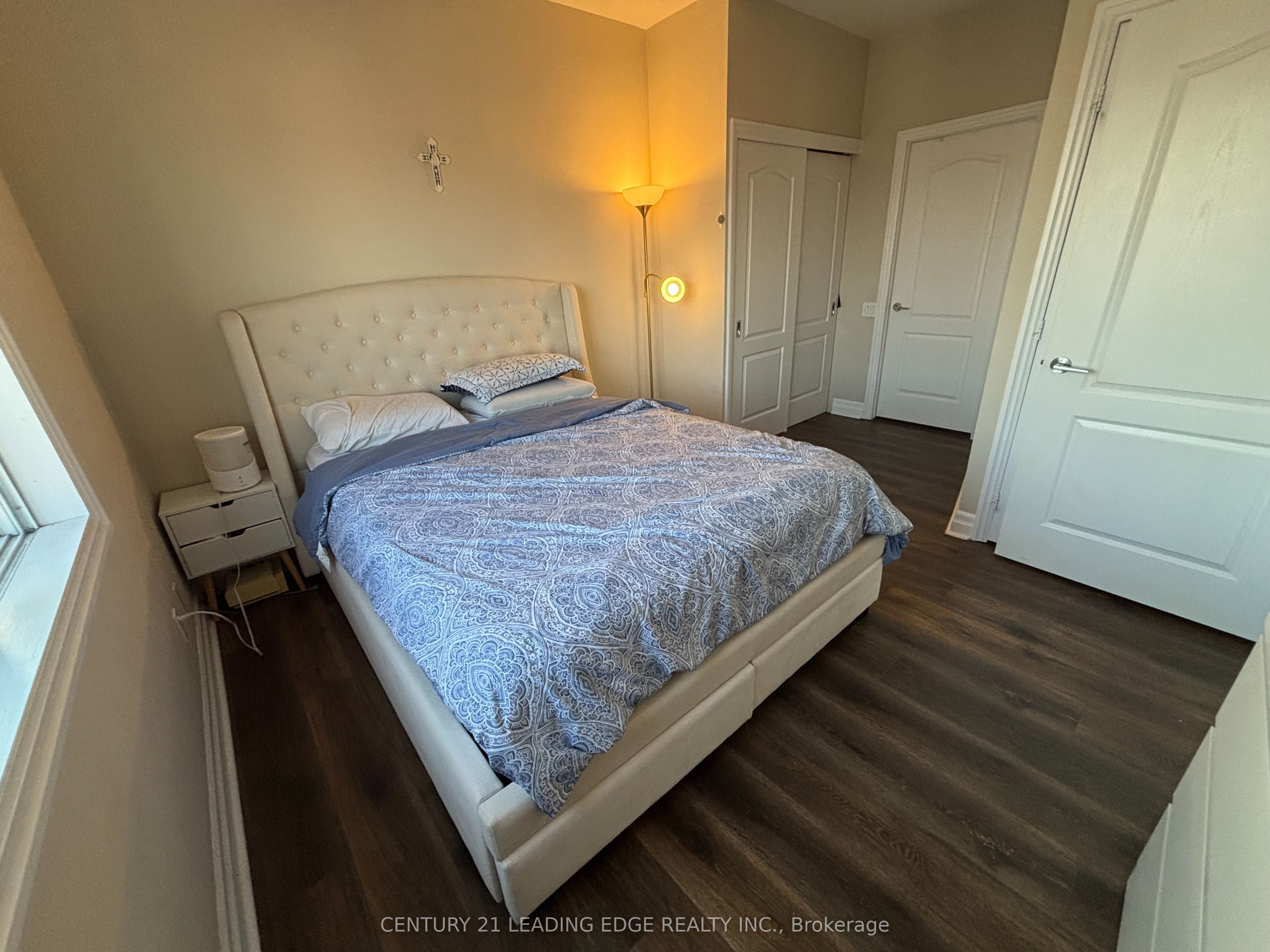 44 Bond Street W 1005 Property Photo 12