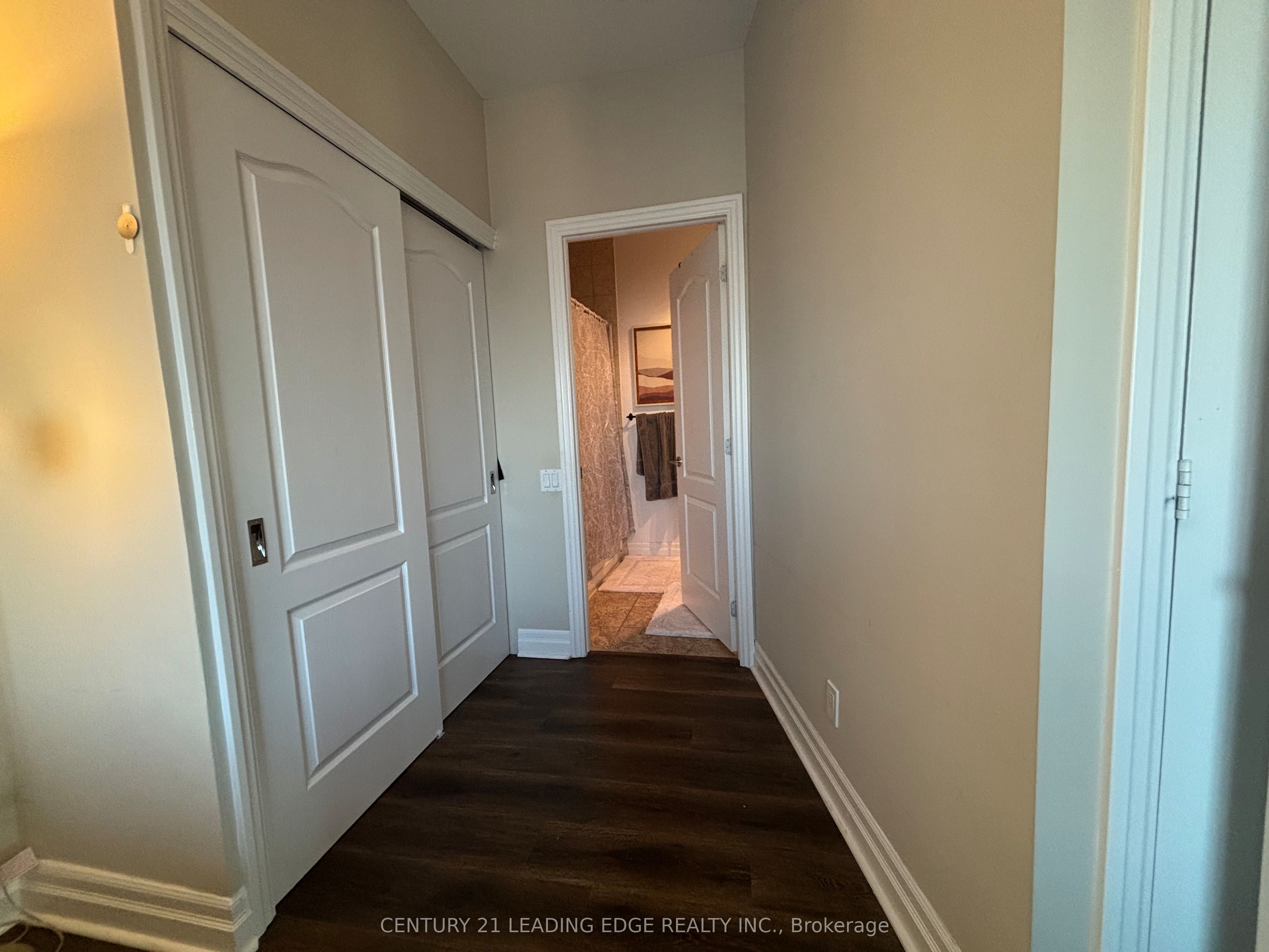 44 Bond Street W 1005 Property Photo 13