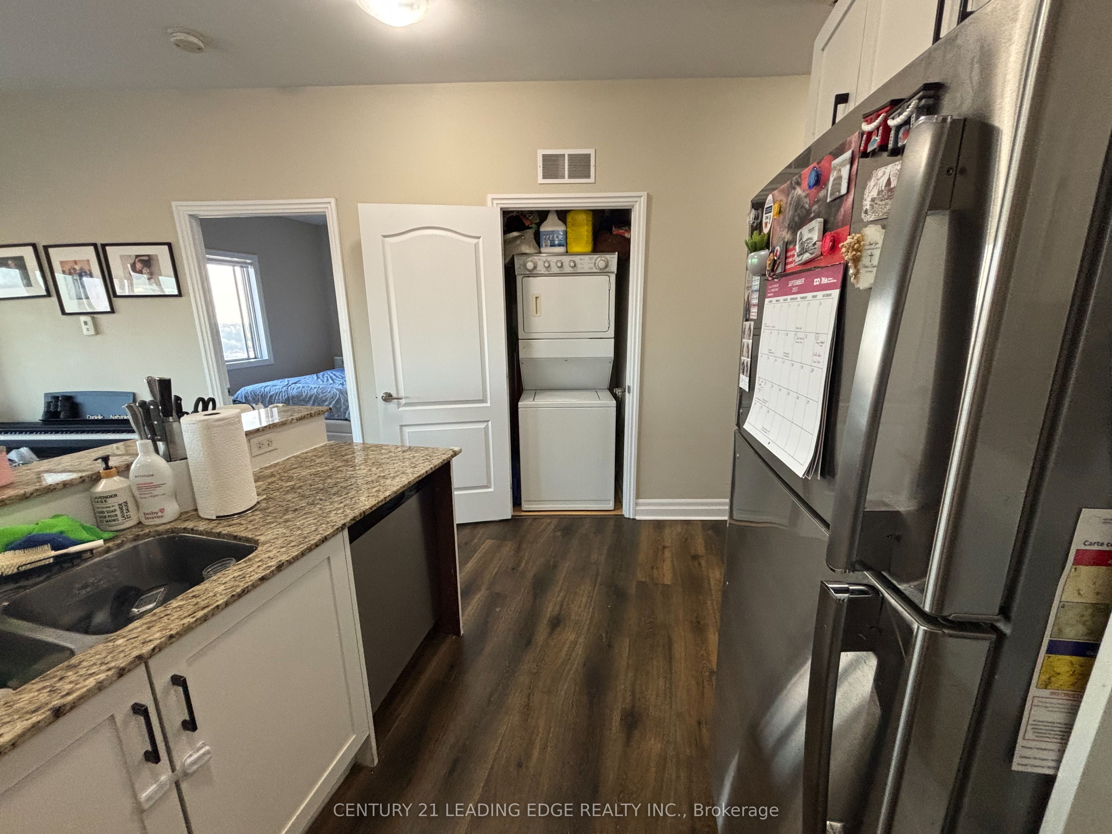 44 Bond Street W 1005 Property Photo 18