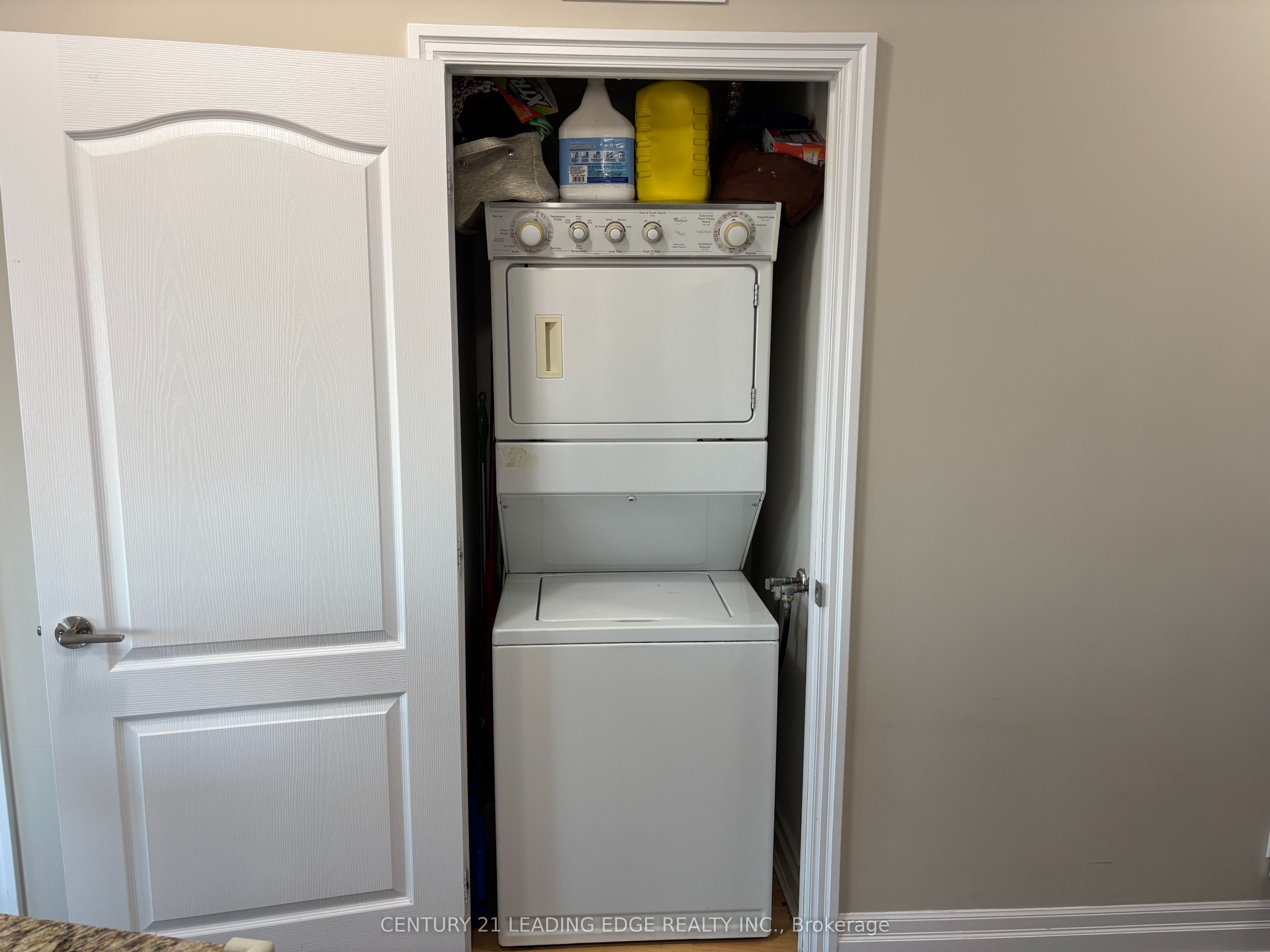 44 Bond Street W 1005 Property Photo 19