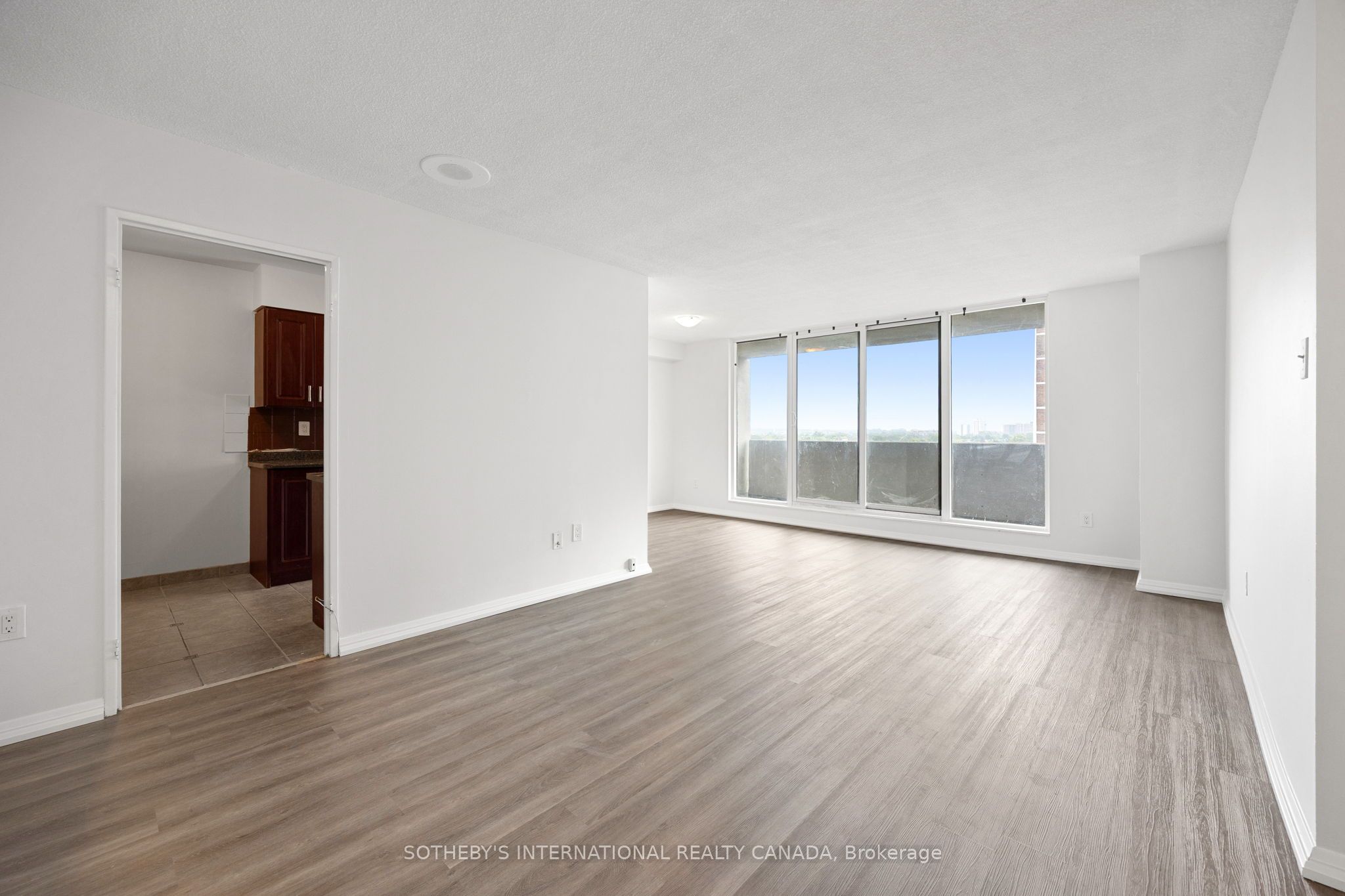 100 Prudential Drive 911 Property Photo 2