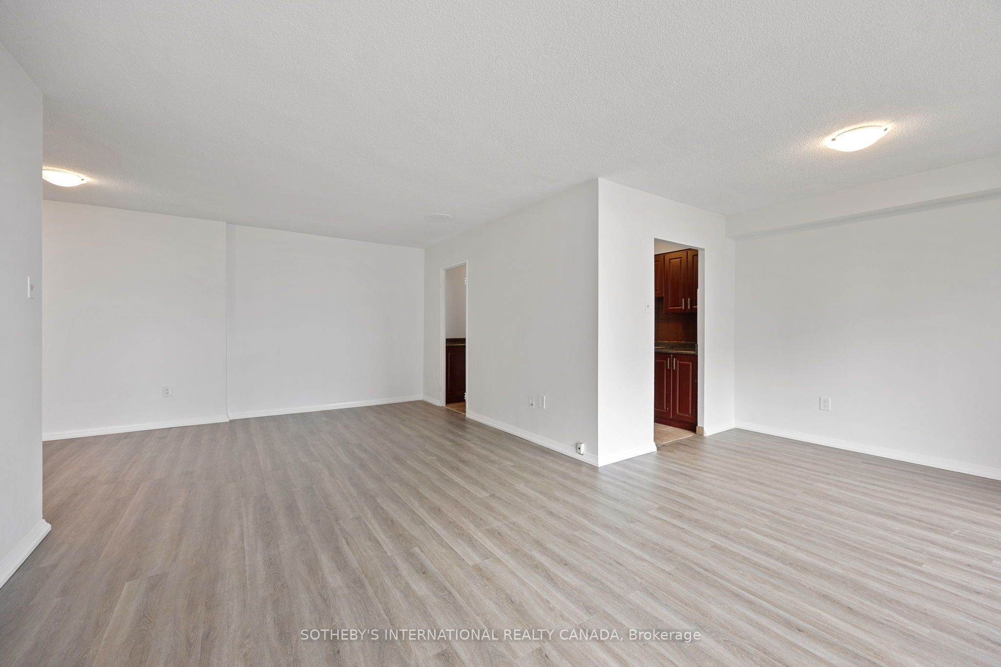 100 Prudential Drive 911 Property Photo 4