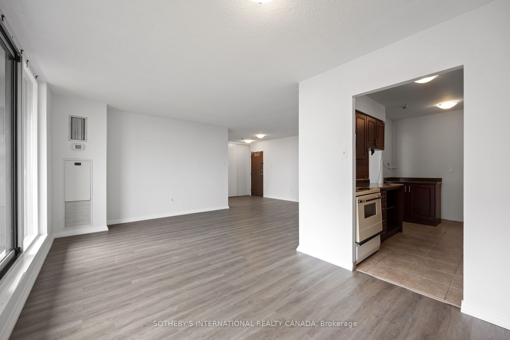 100 Prudential Drive 911 Property Photo 7