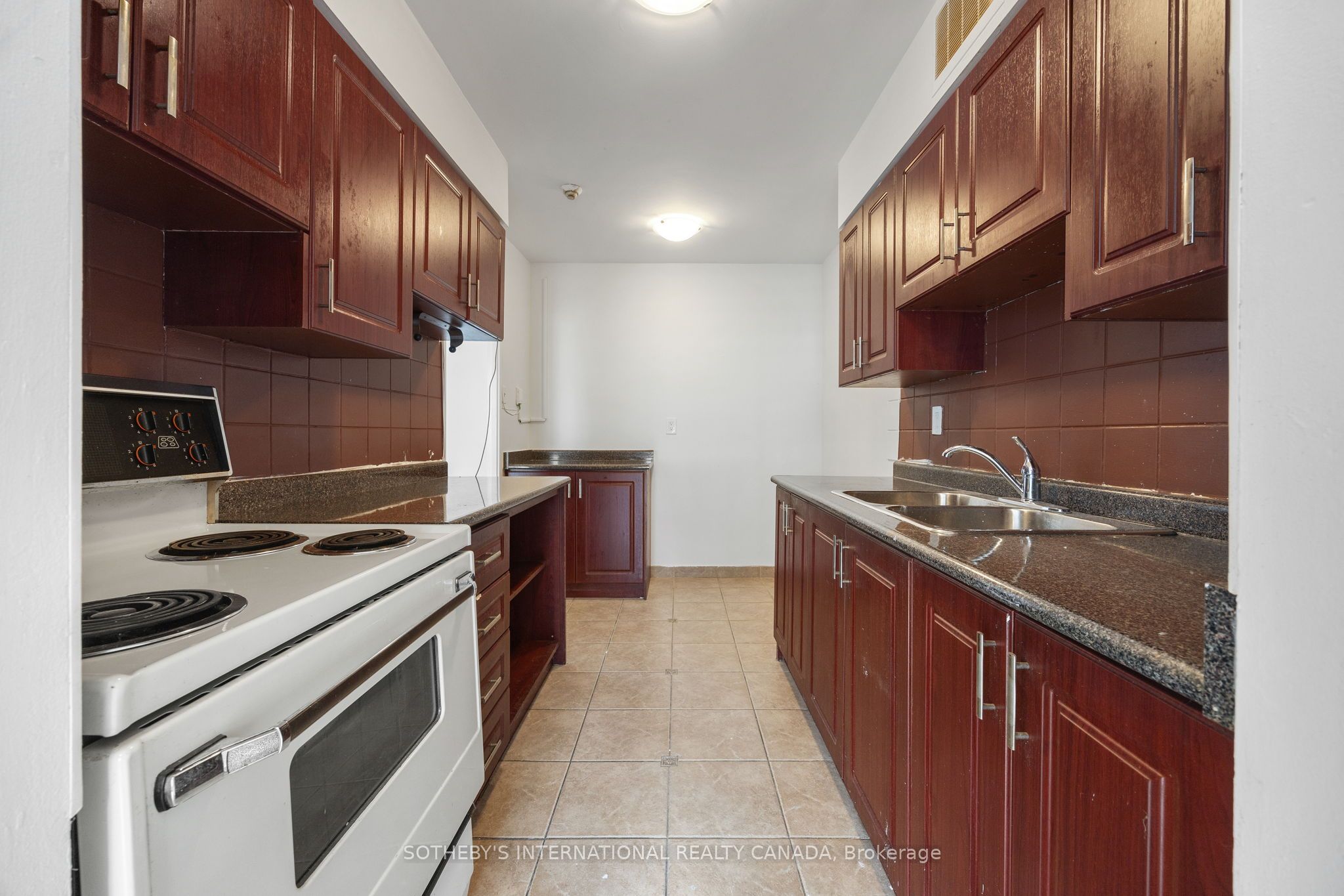 100 Prudential Drive 911 Property Photo 8