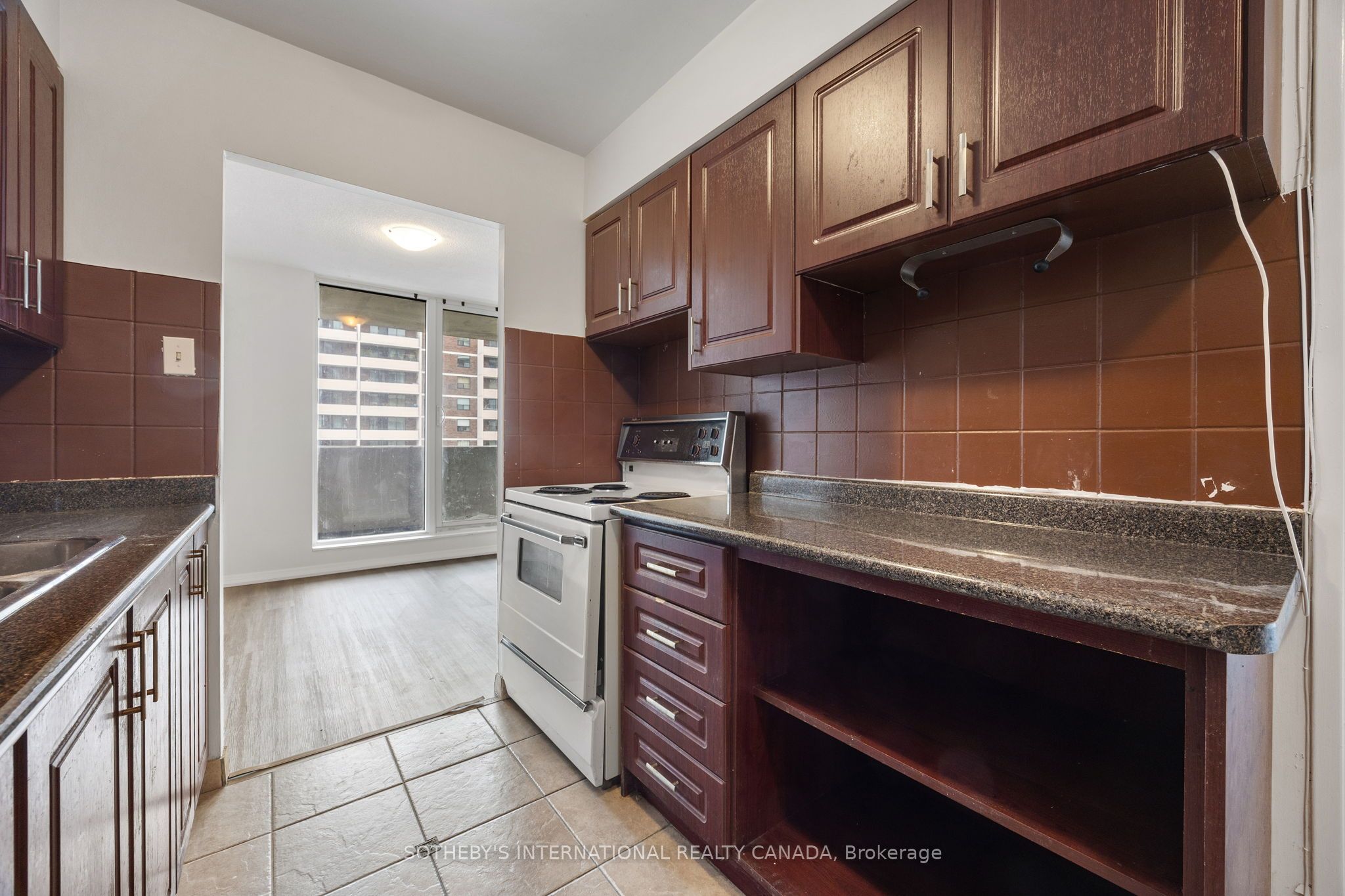 100 Prudential Drive 911 Property Photo 10