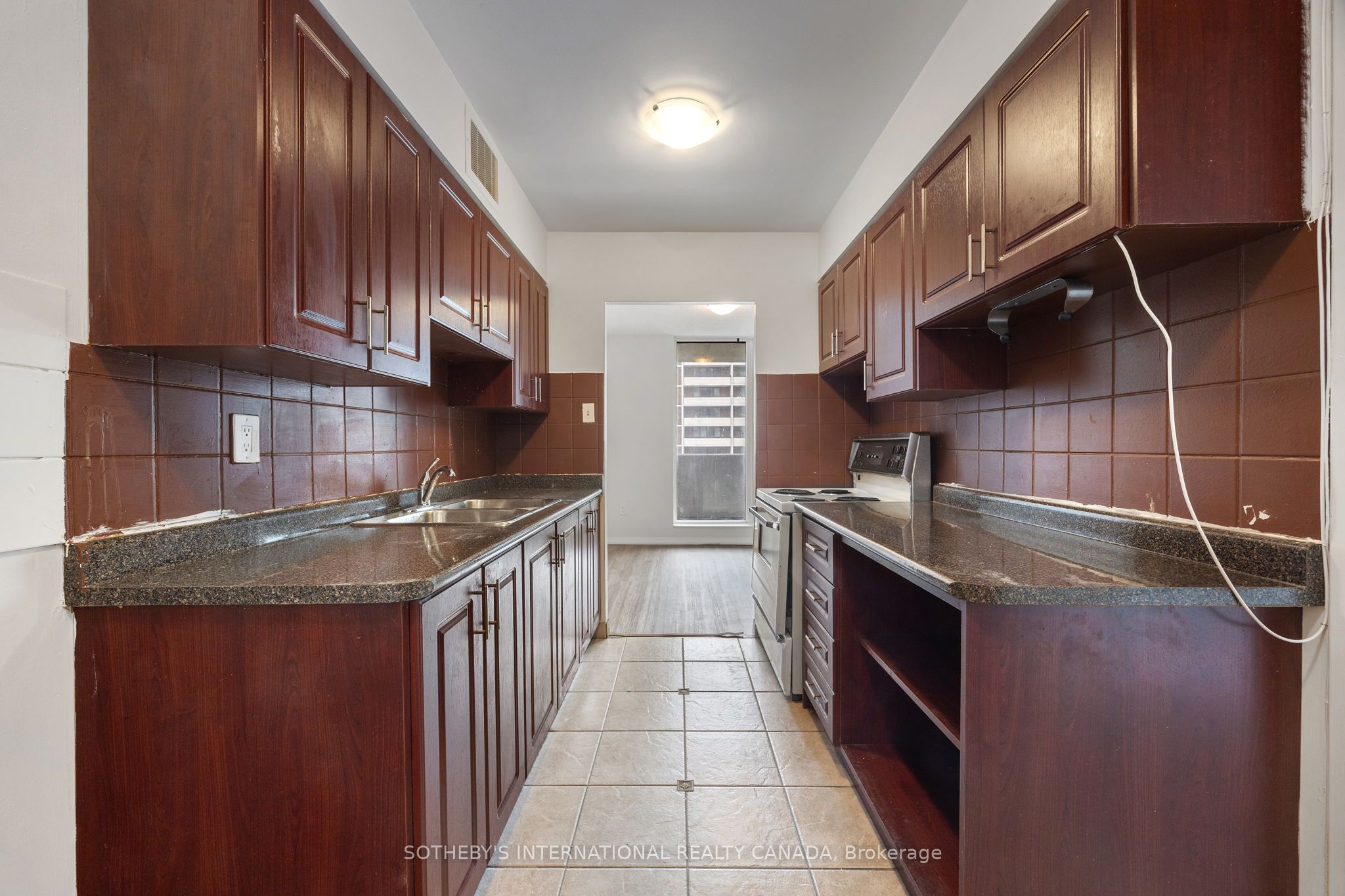 100 Prudential Drive 911 Property Photo 12