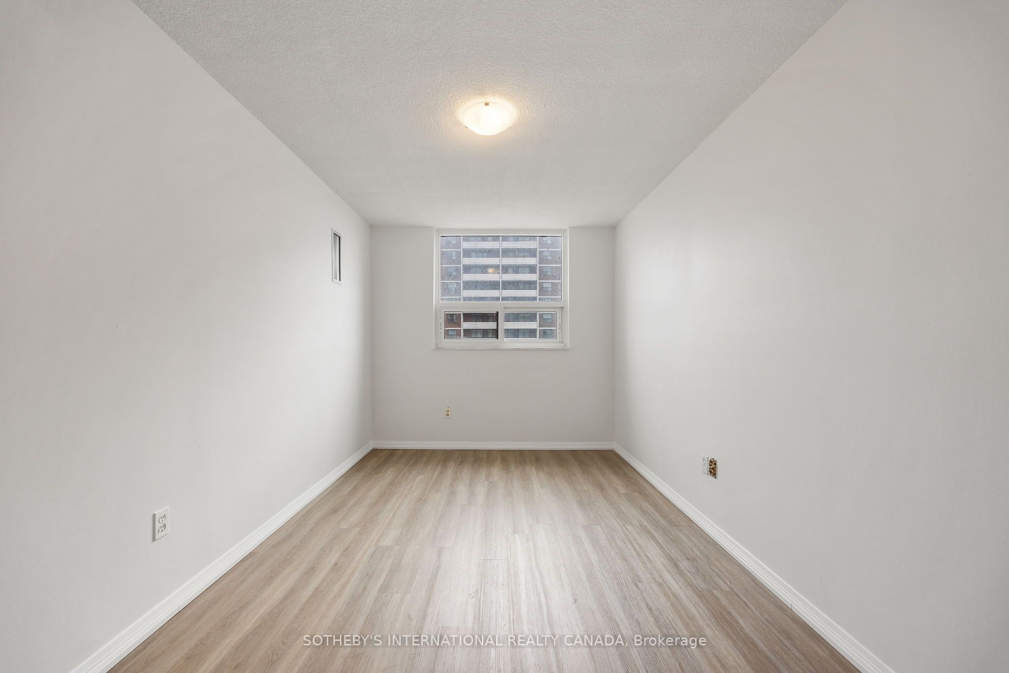 100 Prudential Drive 911 Property Photo 13