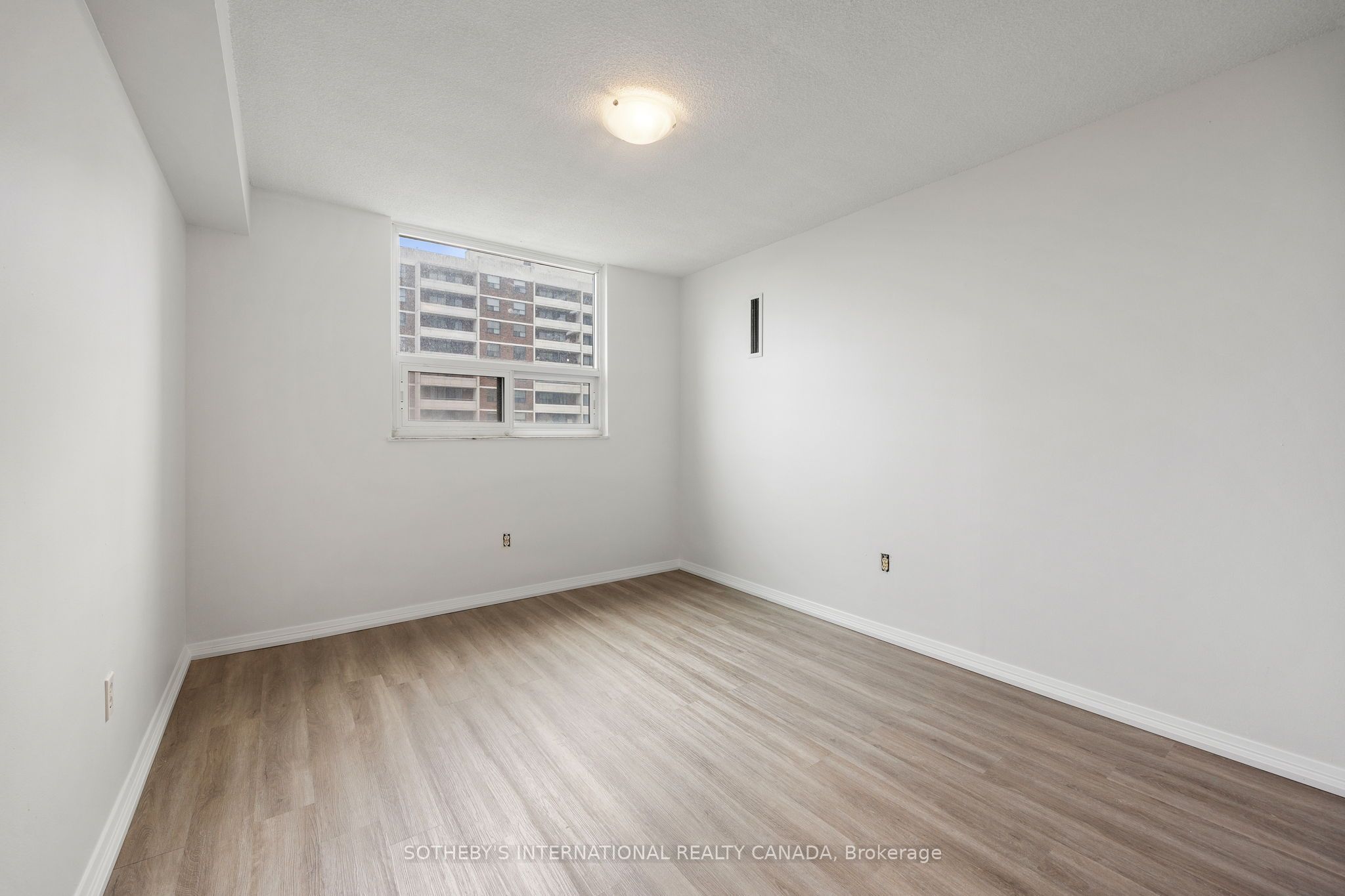 100 Prudential Drive 911 Property Photo 15