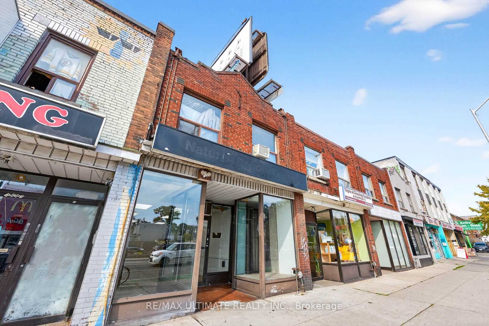 1696 Danforth Avenue Property Photo 2