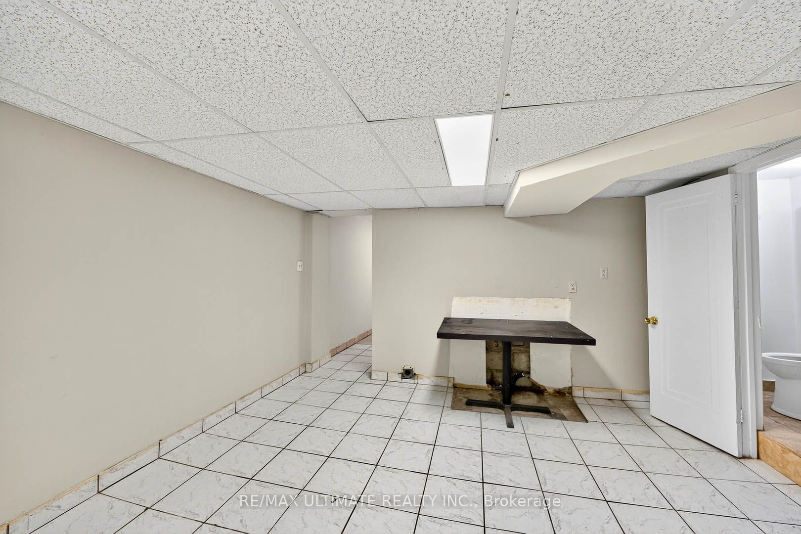 1696 Danforth Avenue Property Photo 17