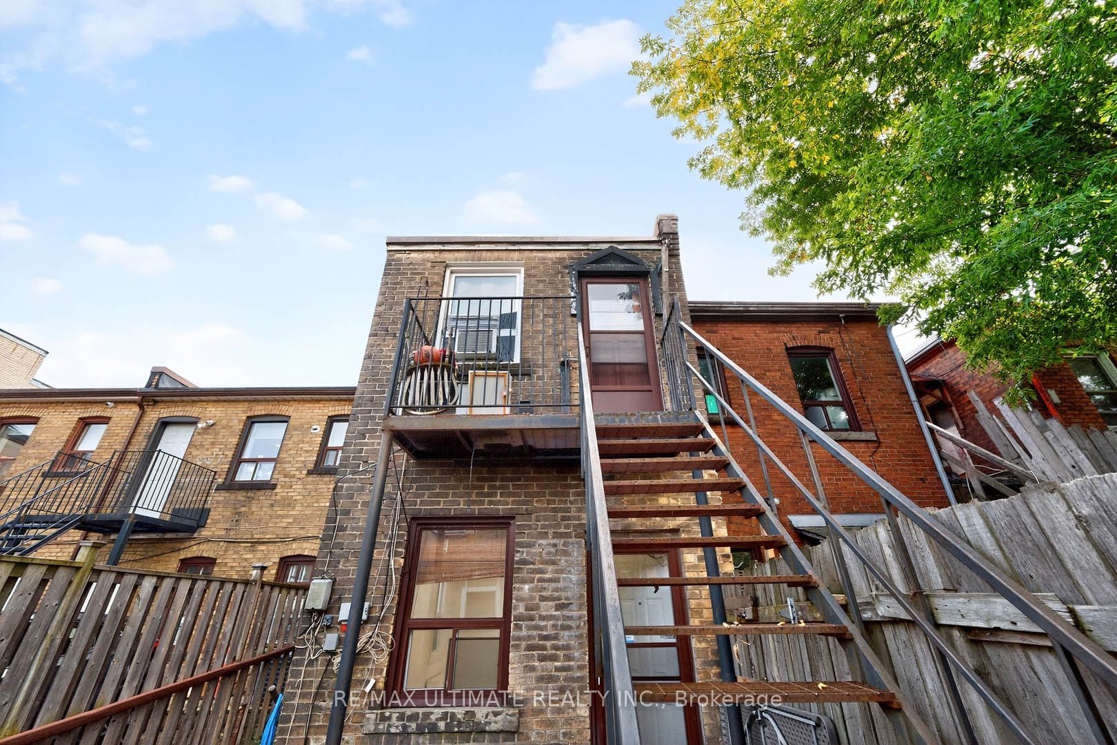 1696 Danforth Avenue Property Photo 24