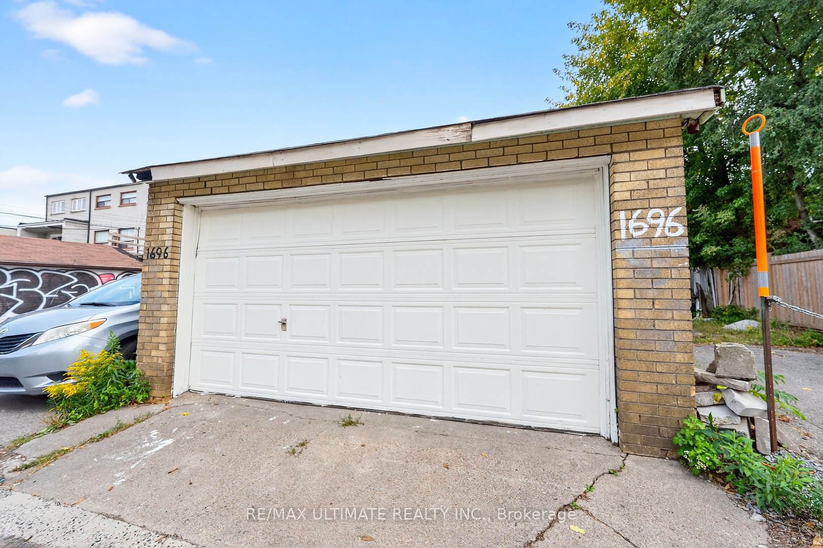 1696 Danforth Avenue Property Photo 26