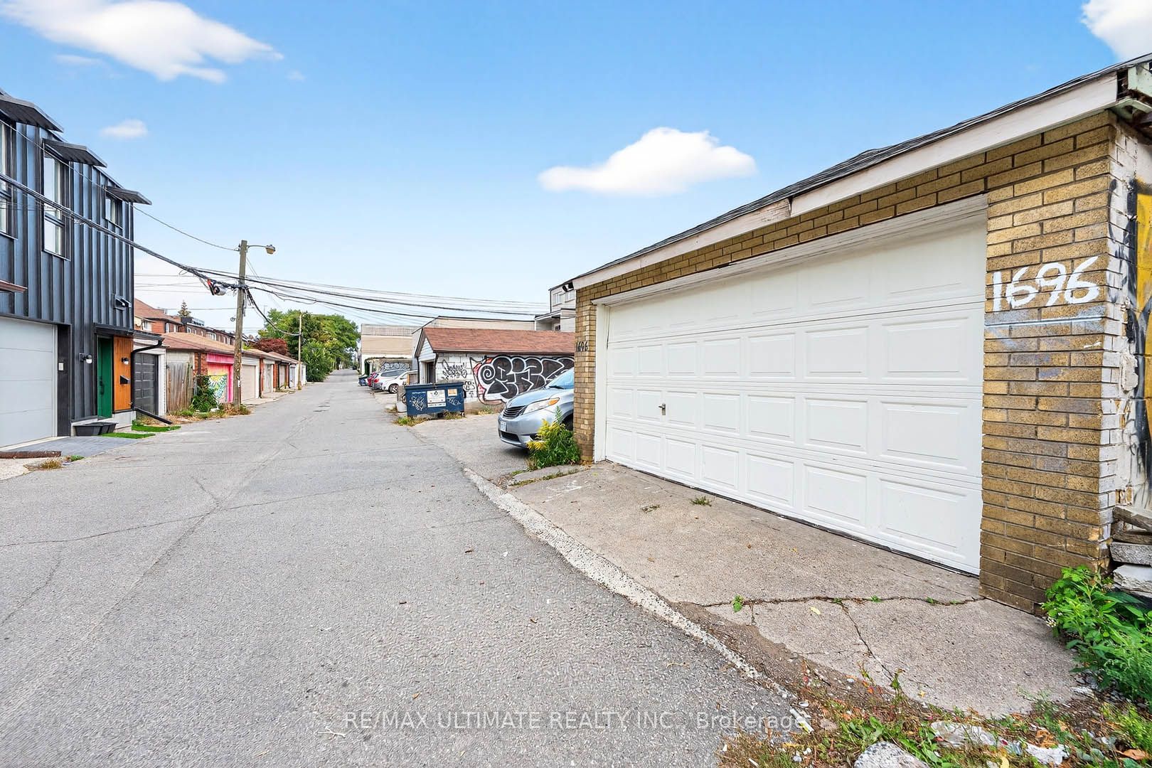 1696 Danforth Avenue Property Photo 27