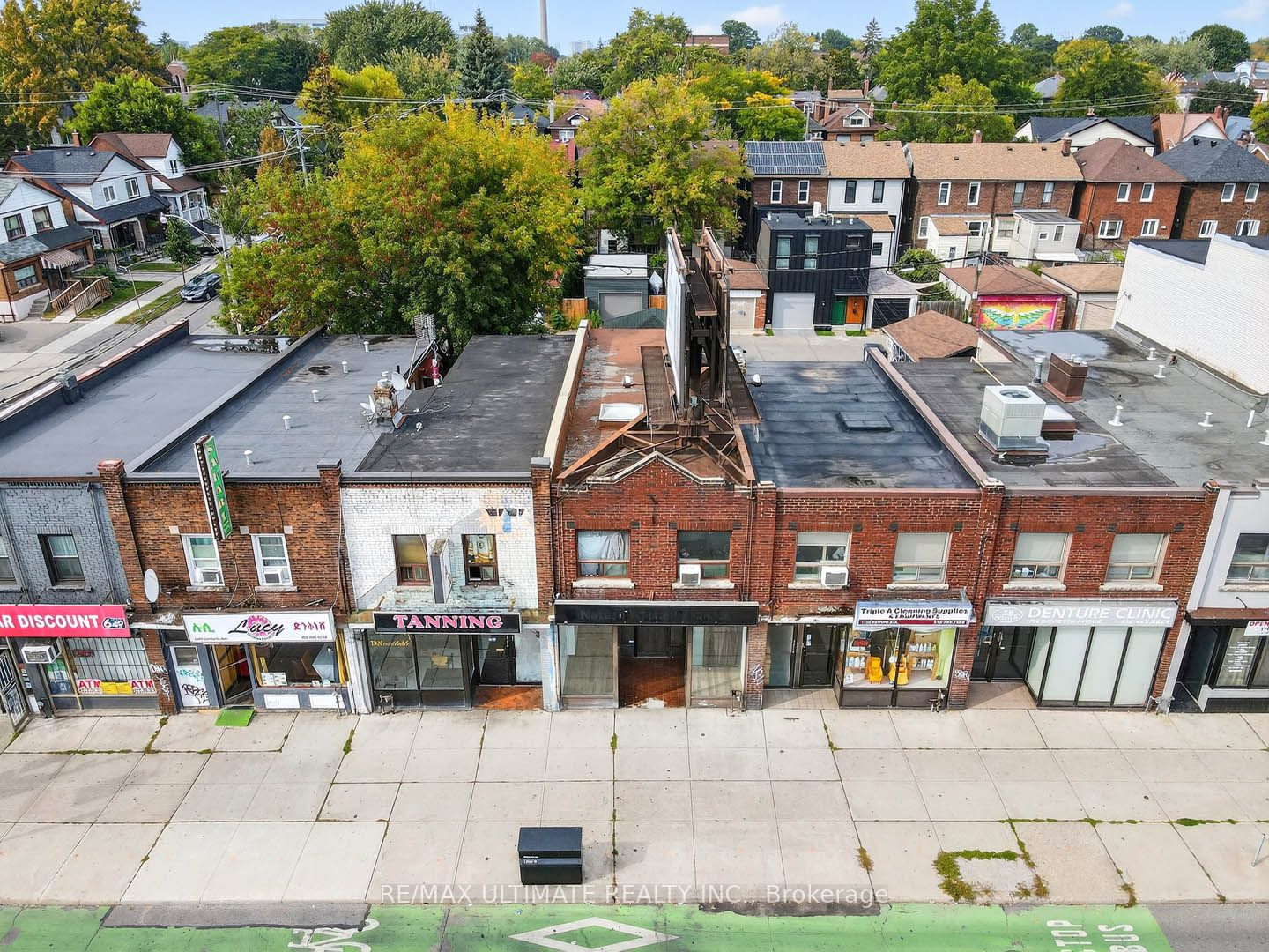 1696 Danforth Avenue Property Photo 28