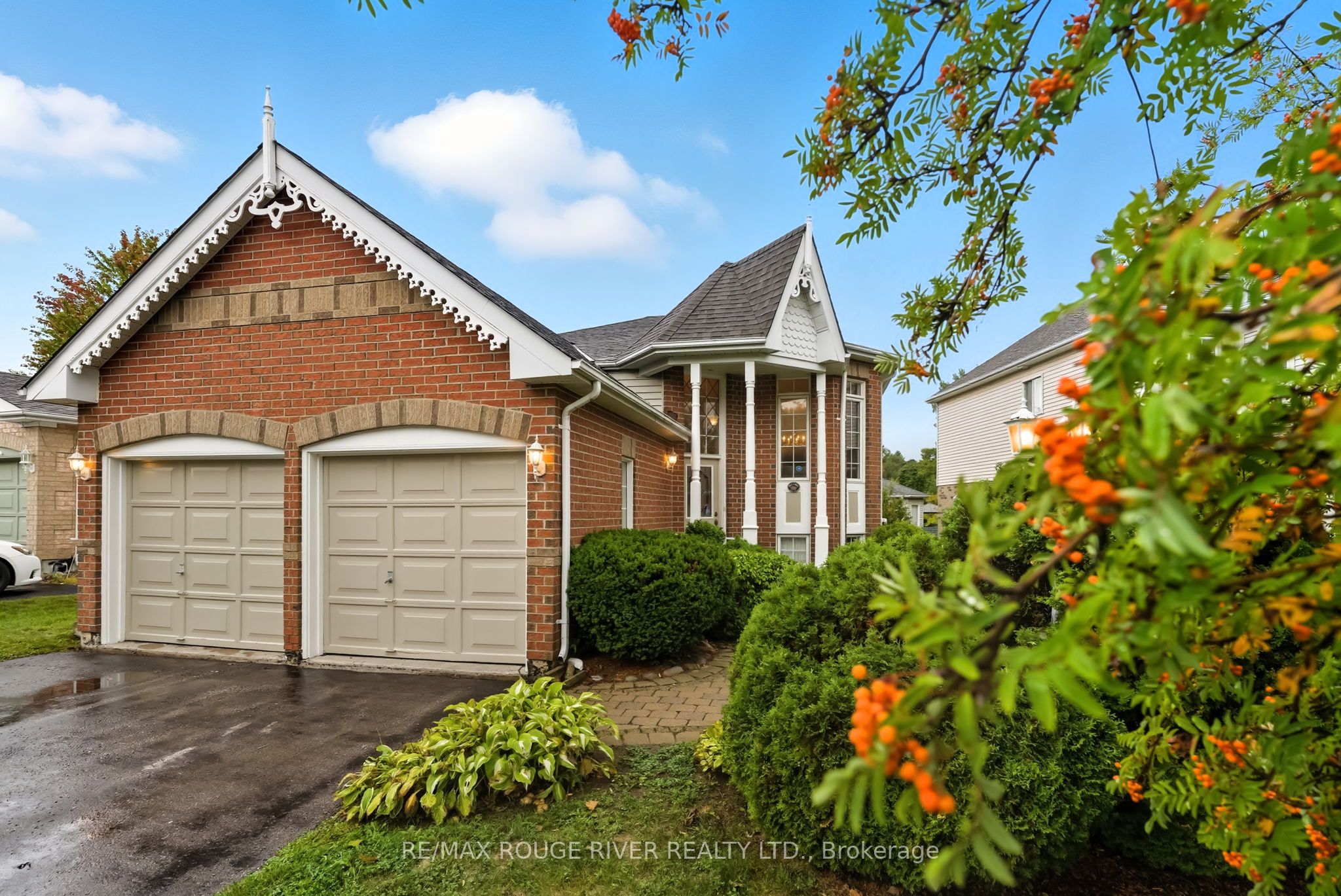 1050 Ridgemount Boulevard Property Photo 1