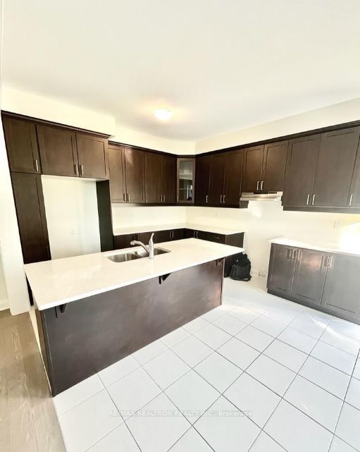 3246 Chimney Swift Crescent Property Photo 2