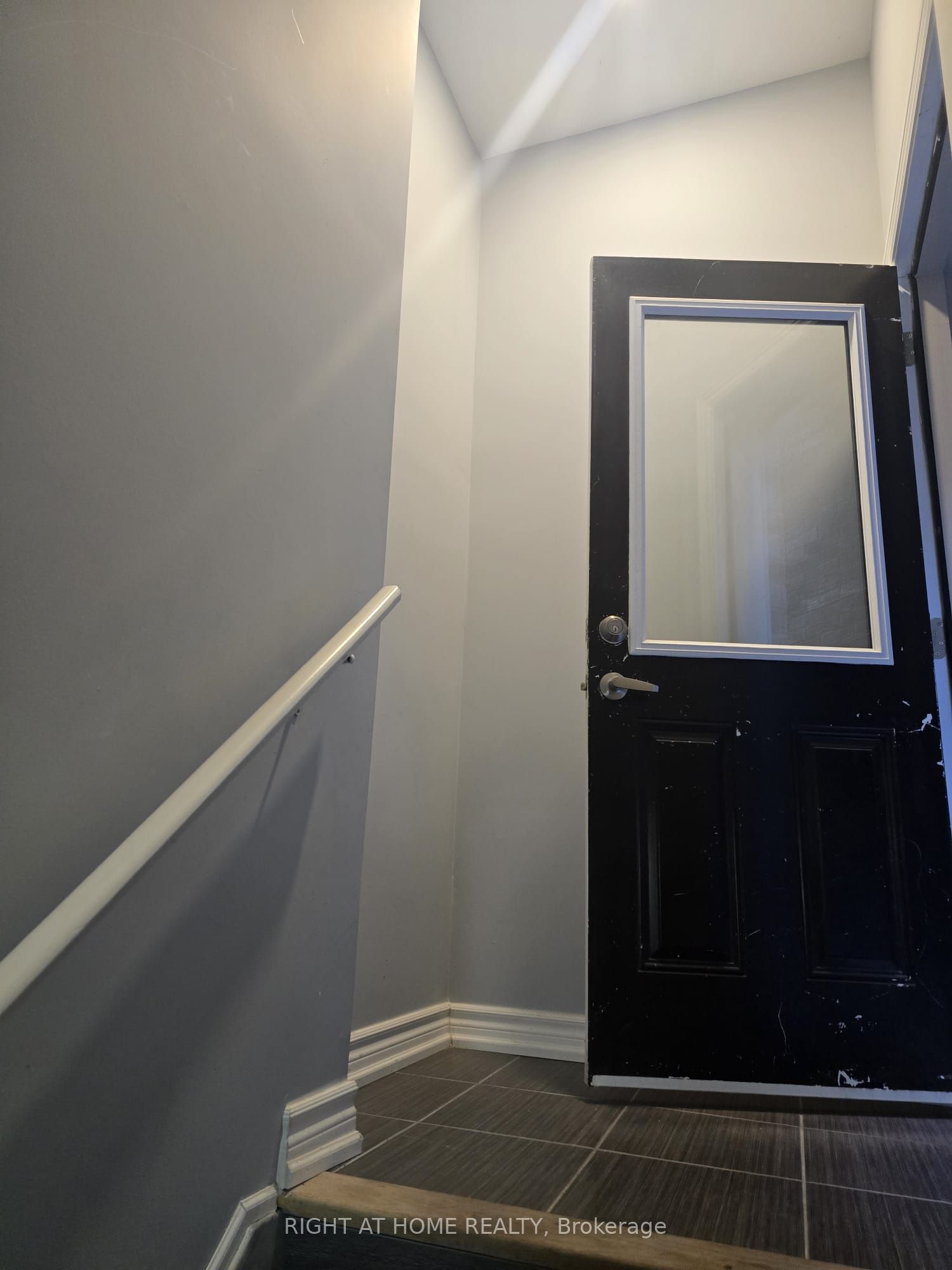 1053 Orenda Street Property Photo 11