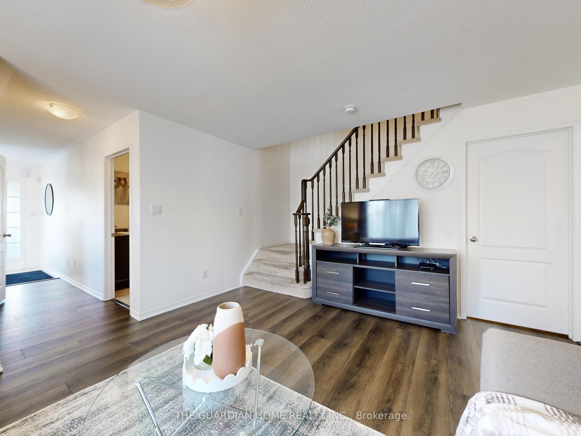 1112 Schooling Drive Property Photo 11