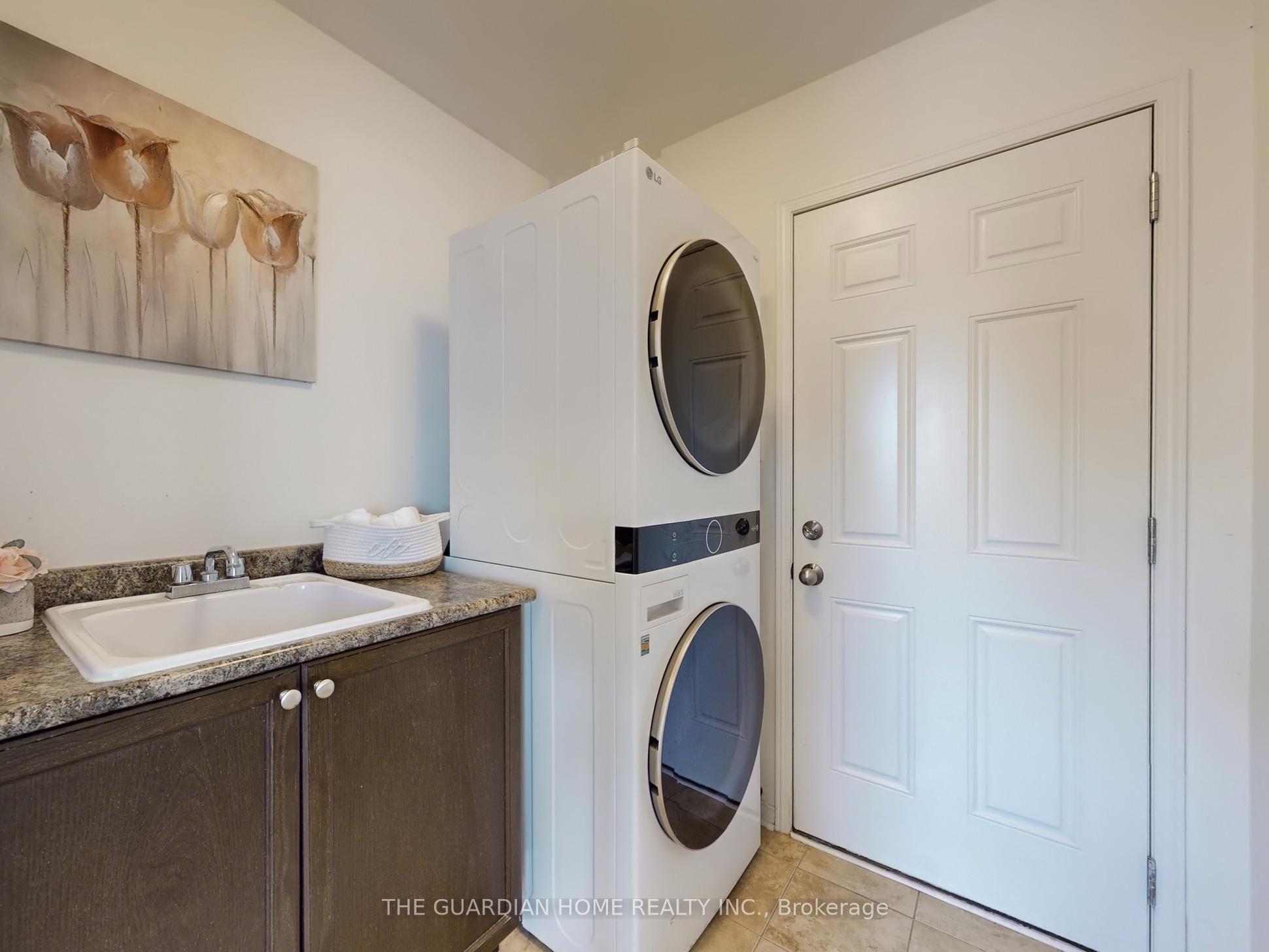 1112 Schooling Drive Property Photo 31