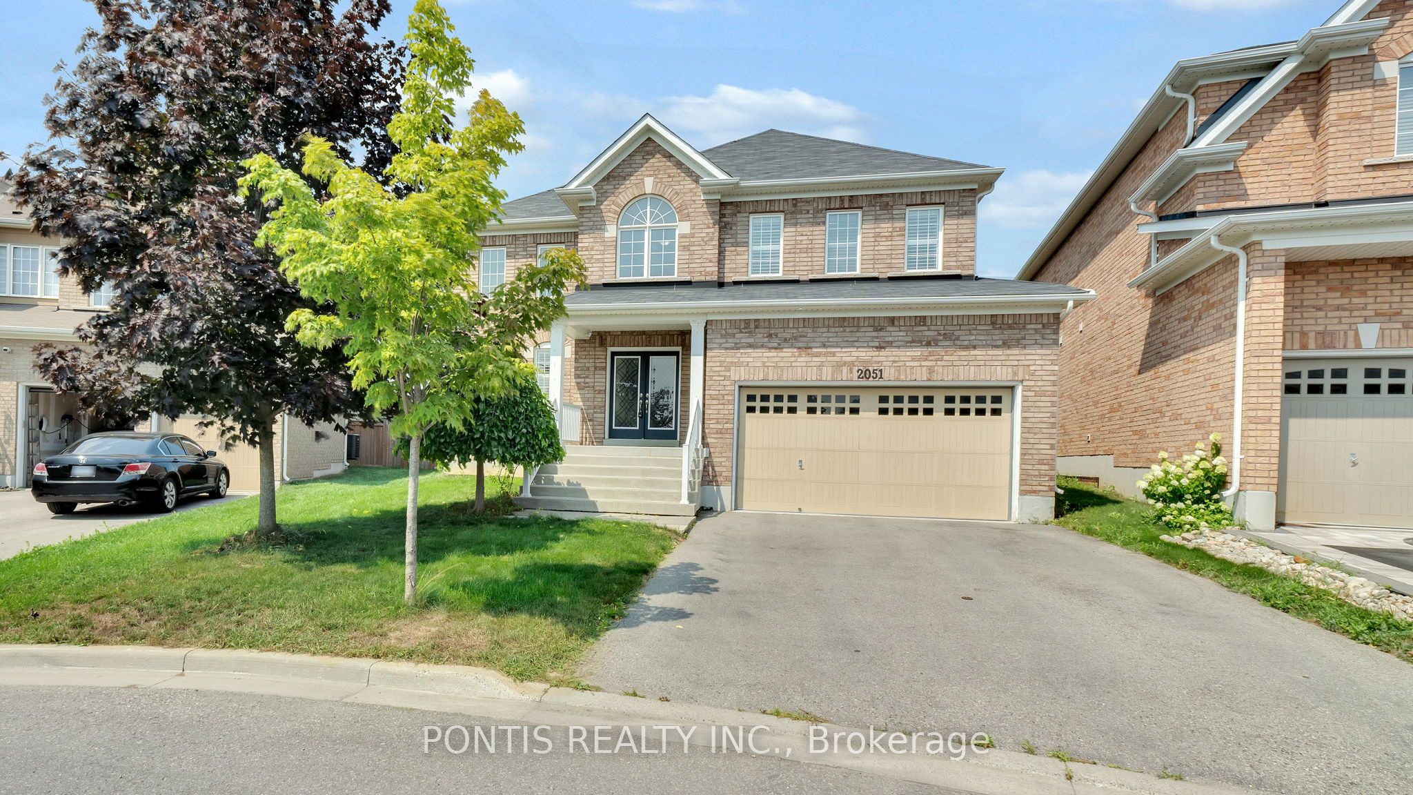 2051 Hunking Court Property Photo 2