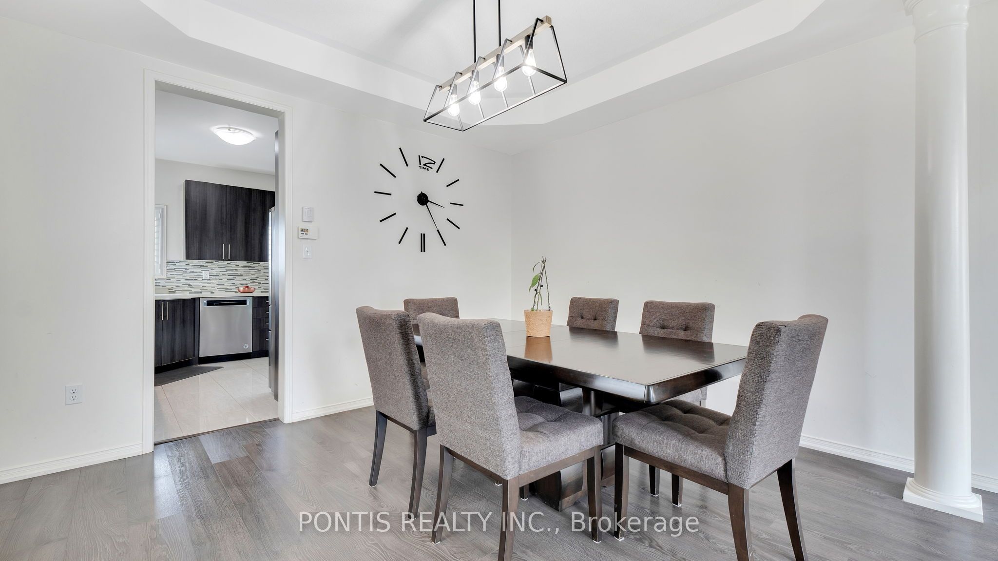 2051 Hunking Court Property Photo 10