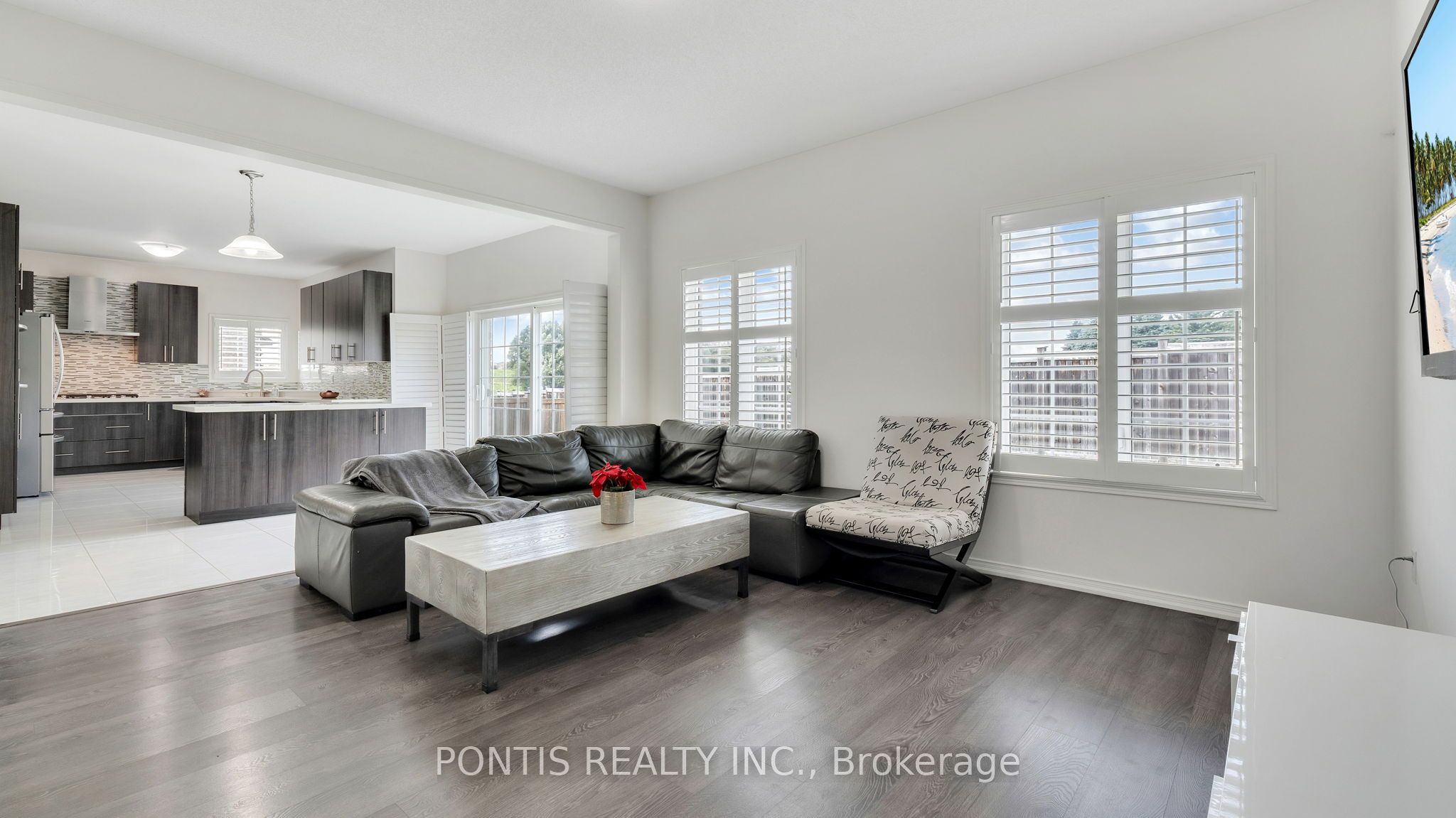 2051 Hunking Court Property Photo 13