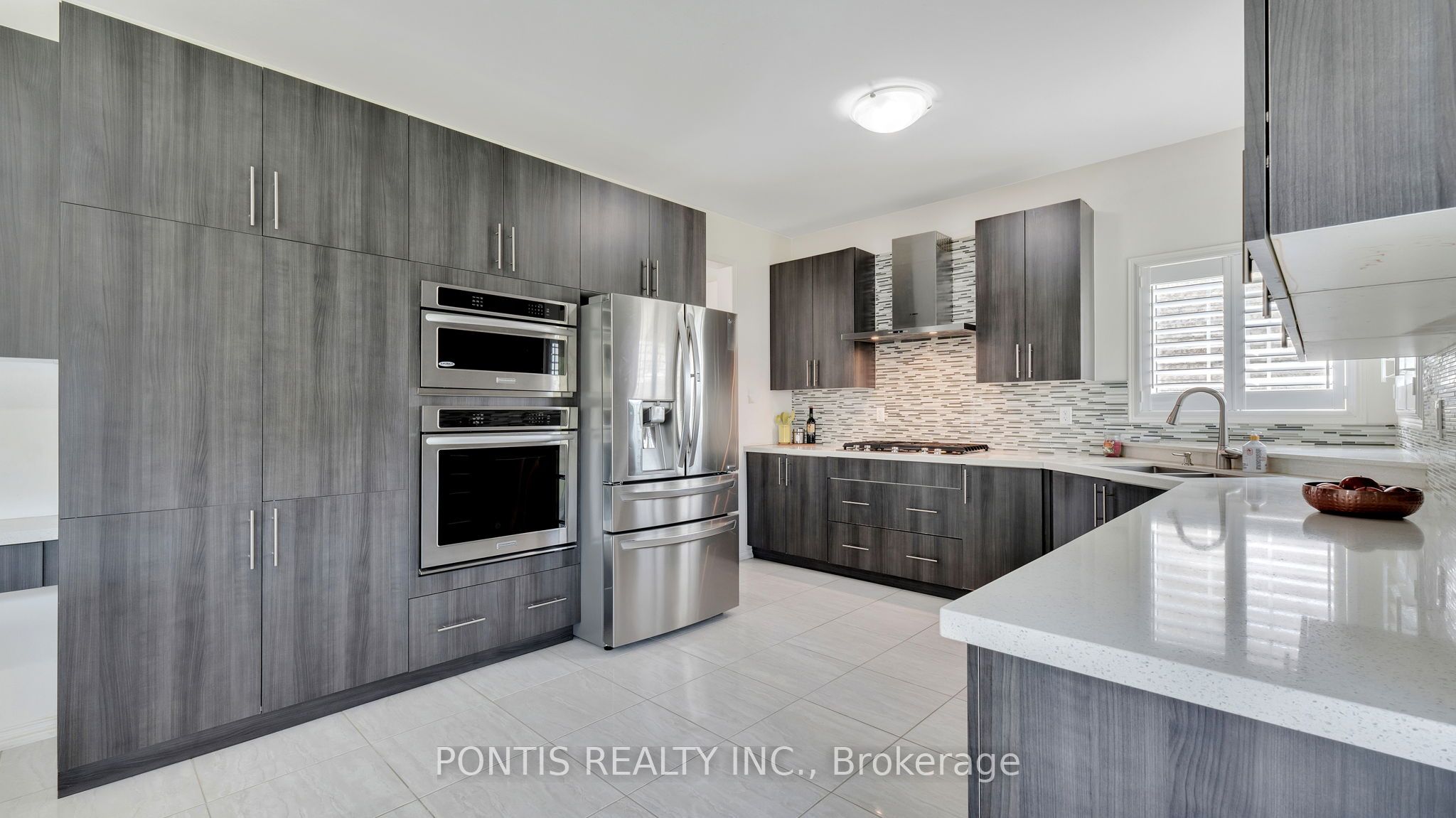 2051 Hunking Court Property Photo 17