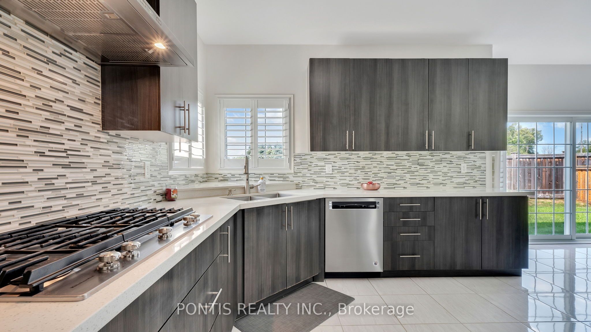 2051 Hunking Court Property Photo 19