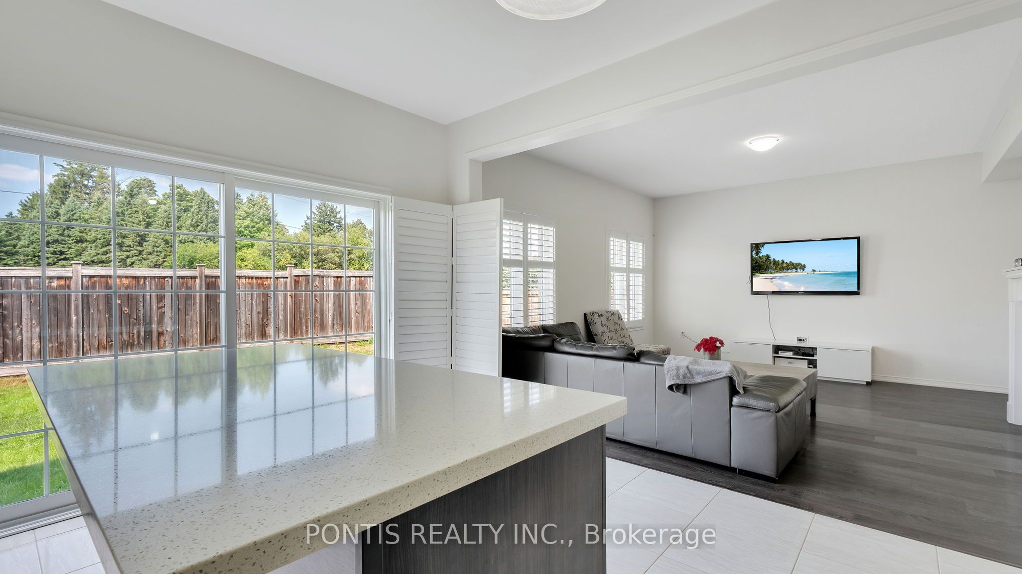 2051 Hunking Court Property Photo 20