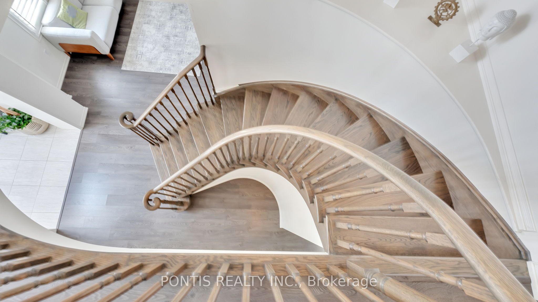 2051 Hunking Court Property Photo 27