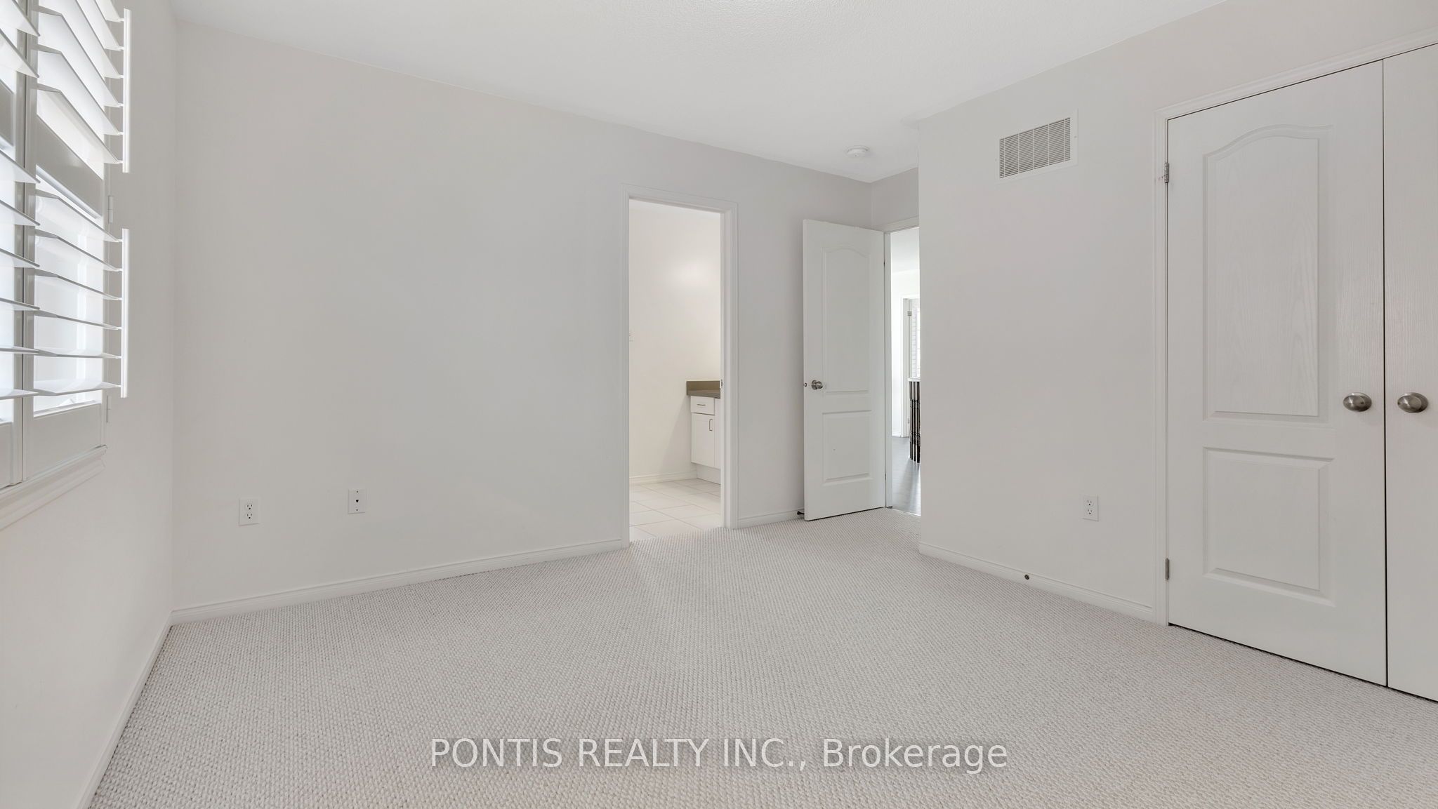 2051 Hunking Court Property Photo 31