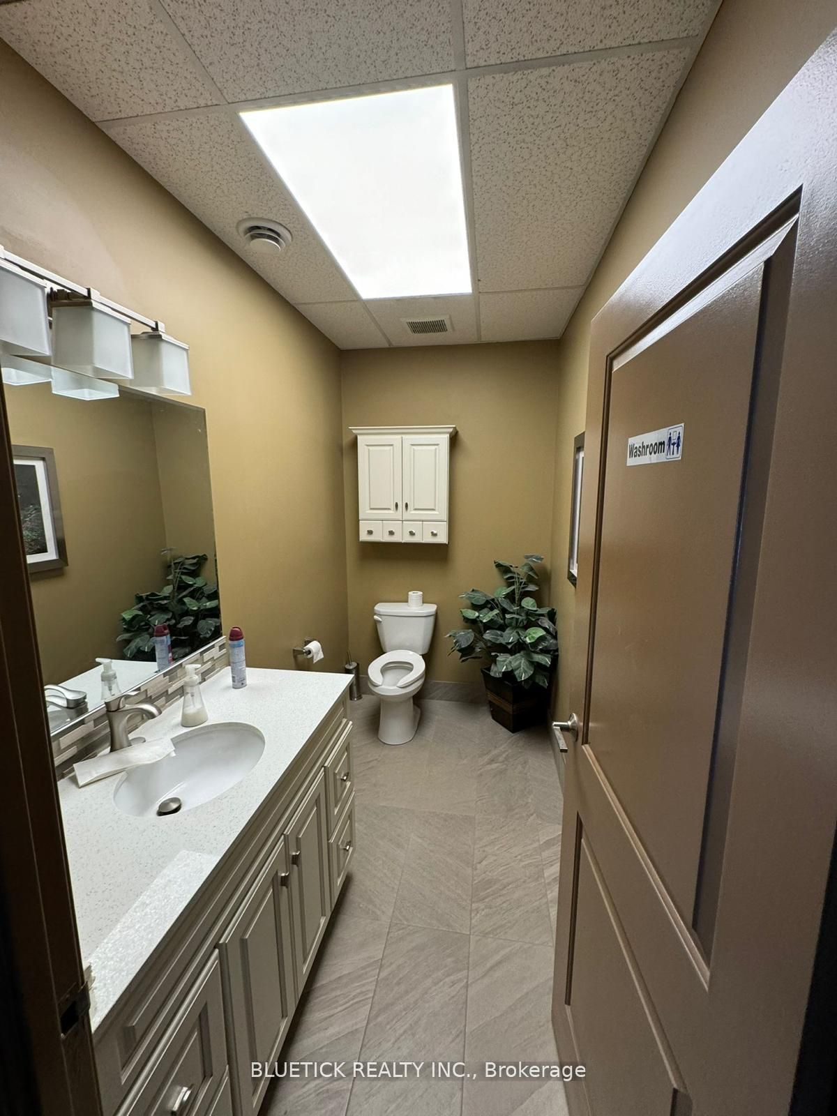 202 S Blair St Property Photo 5