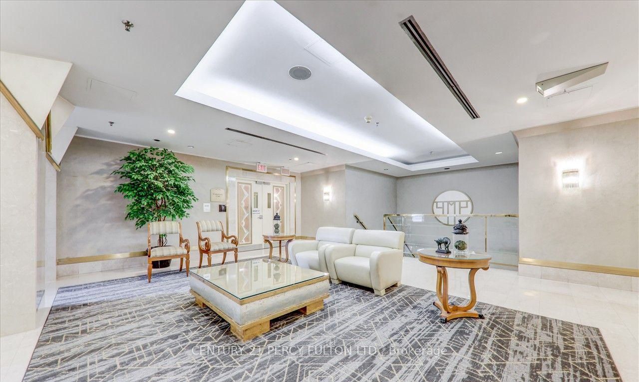 88 Corporate Drive 2512 Property Photo 3