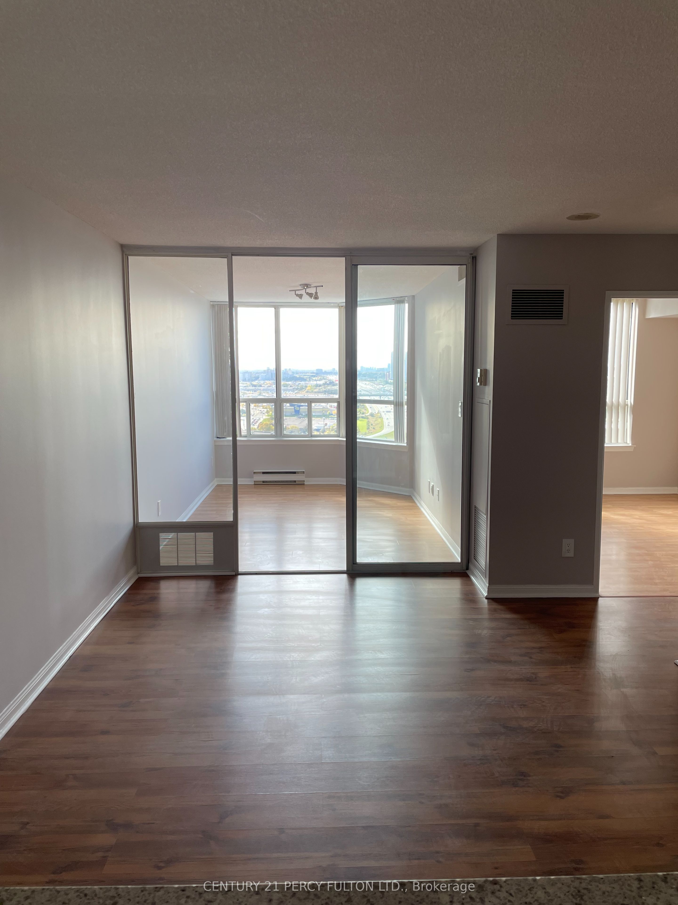 88 Corporate Drive 2512 Property Photo 7