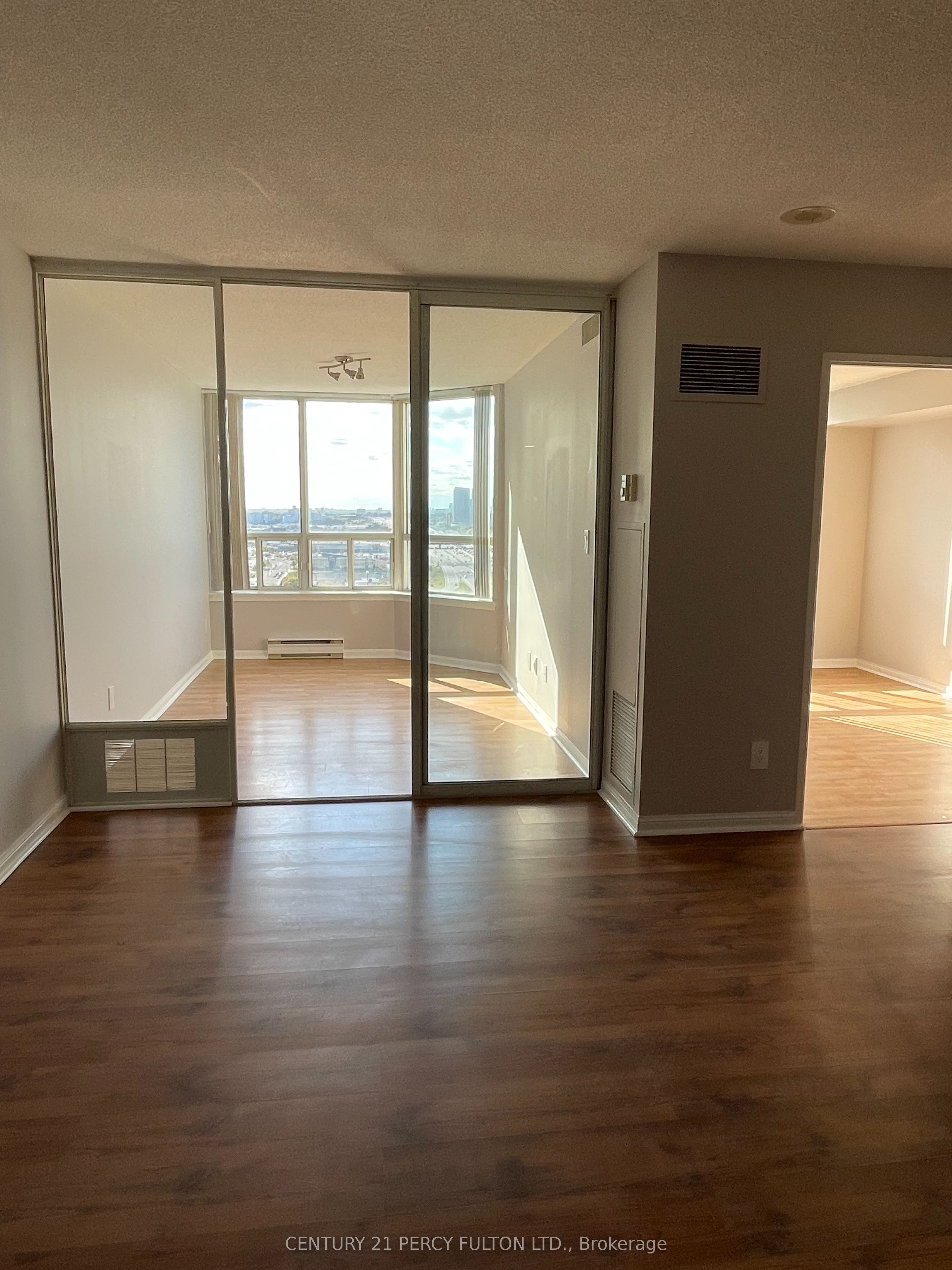 88 Corporate Drive 2512 Property Photo 11