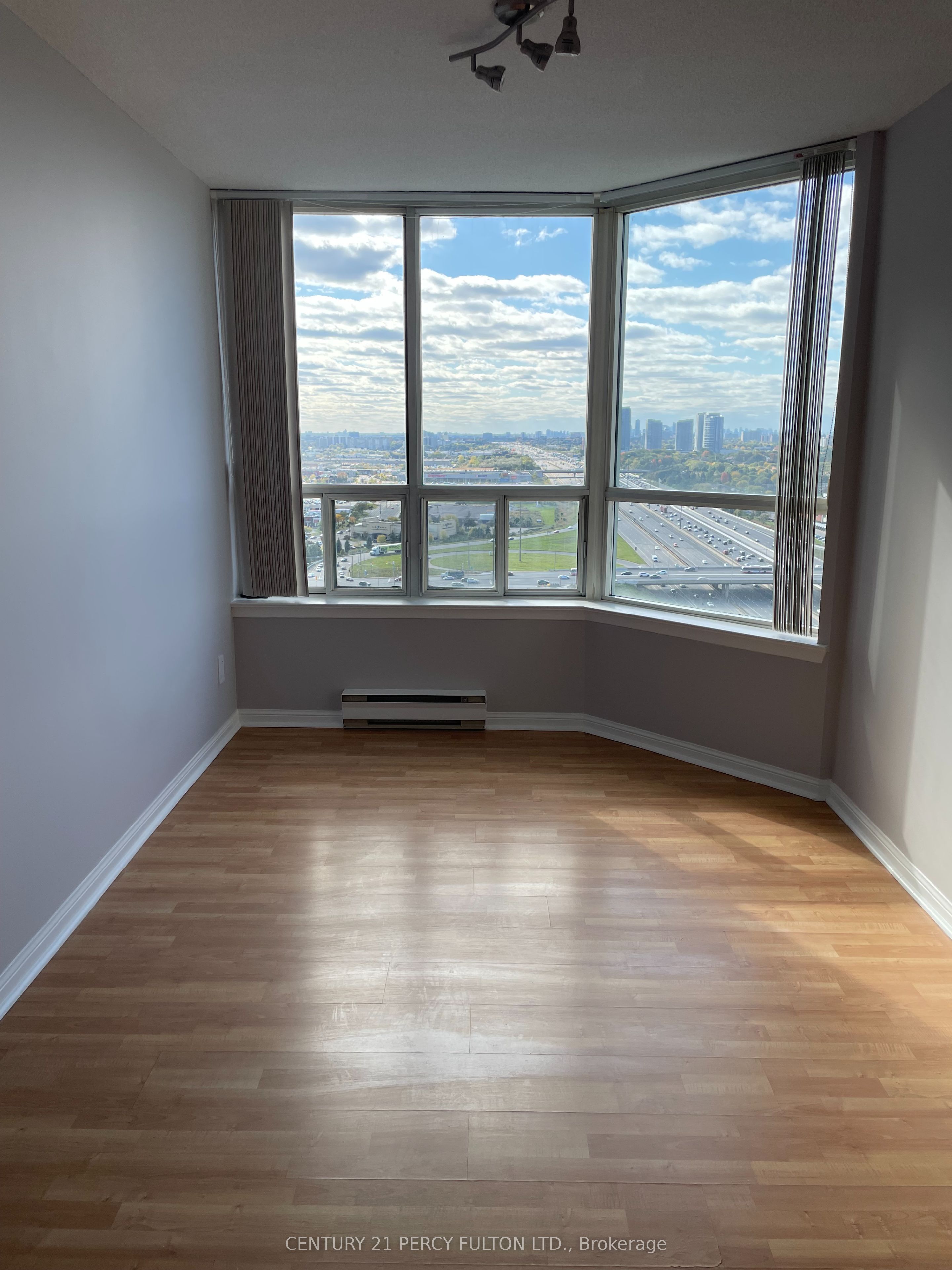 88 Corporate Drive 2512 Property Photo 12