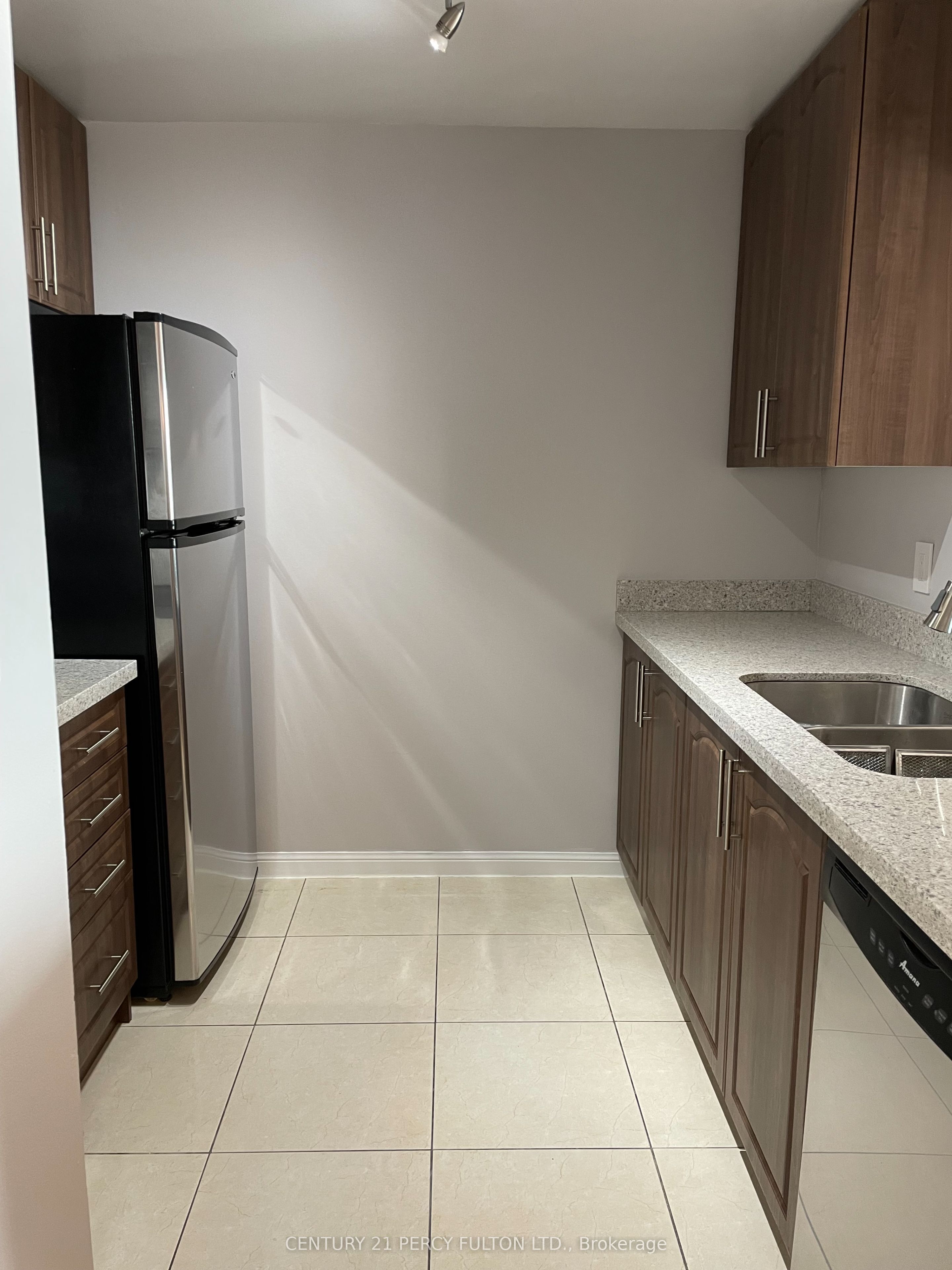 88 Corporate Drive 2512 Property Photo 21