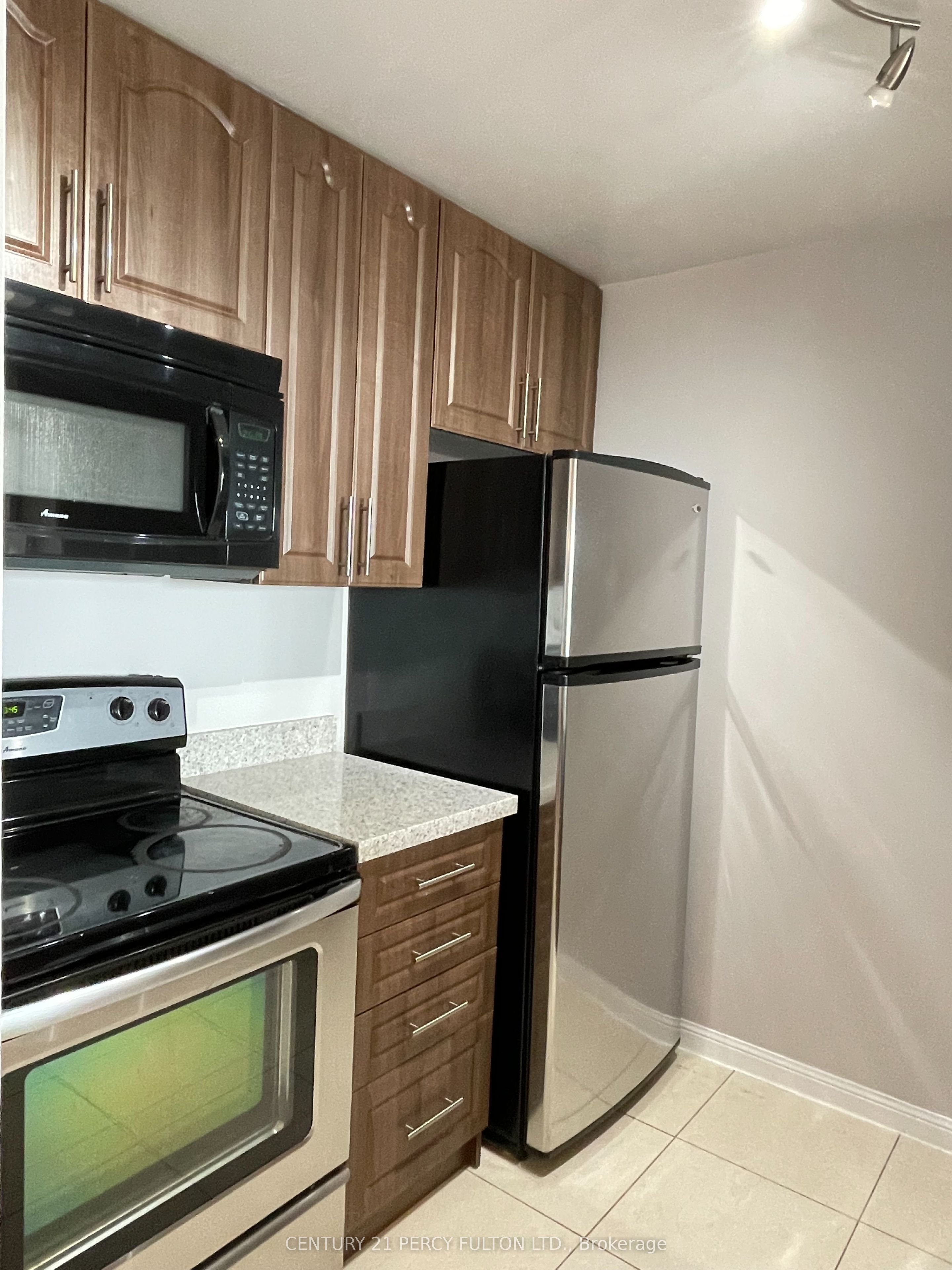 88 Corporate Drive 2512 Property Photo 24