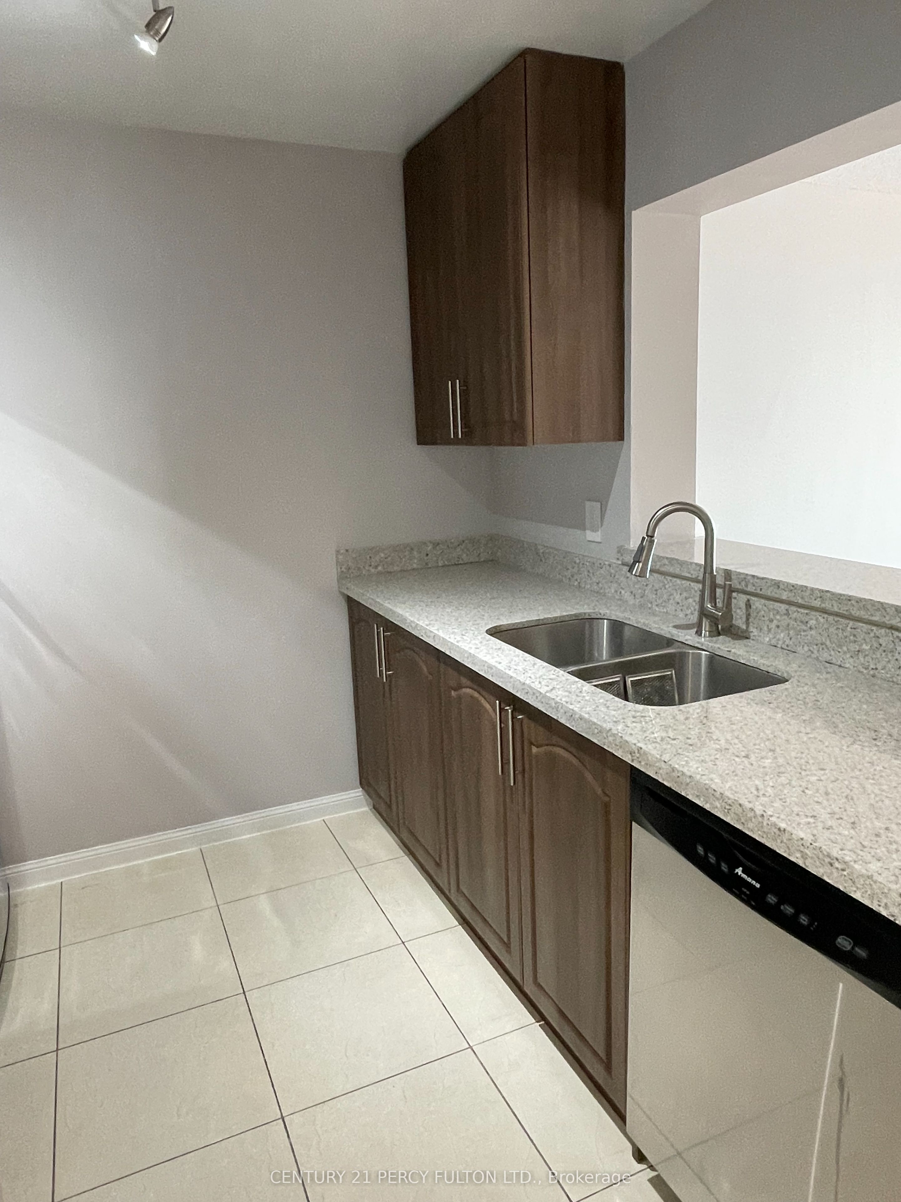 88 Corporate Drive 2512 Property Photo 25