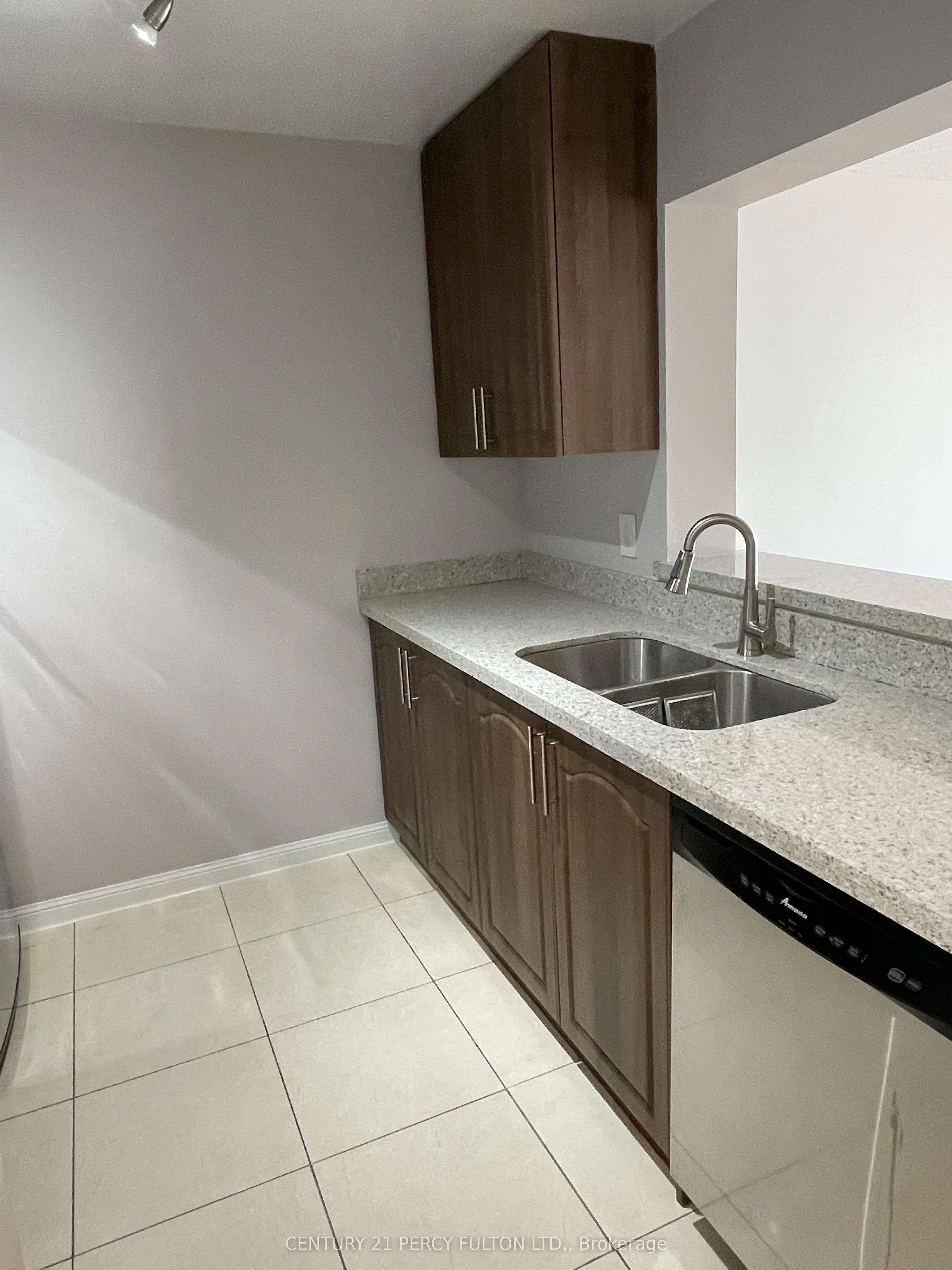 88 Corporate Drive 2512 Property Photo 26