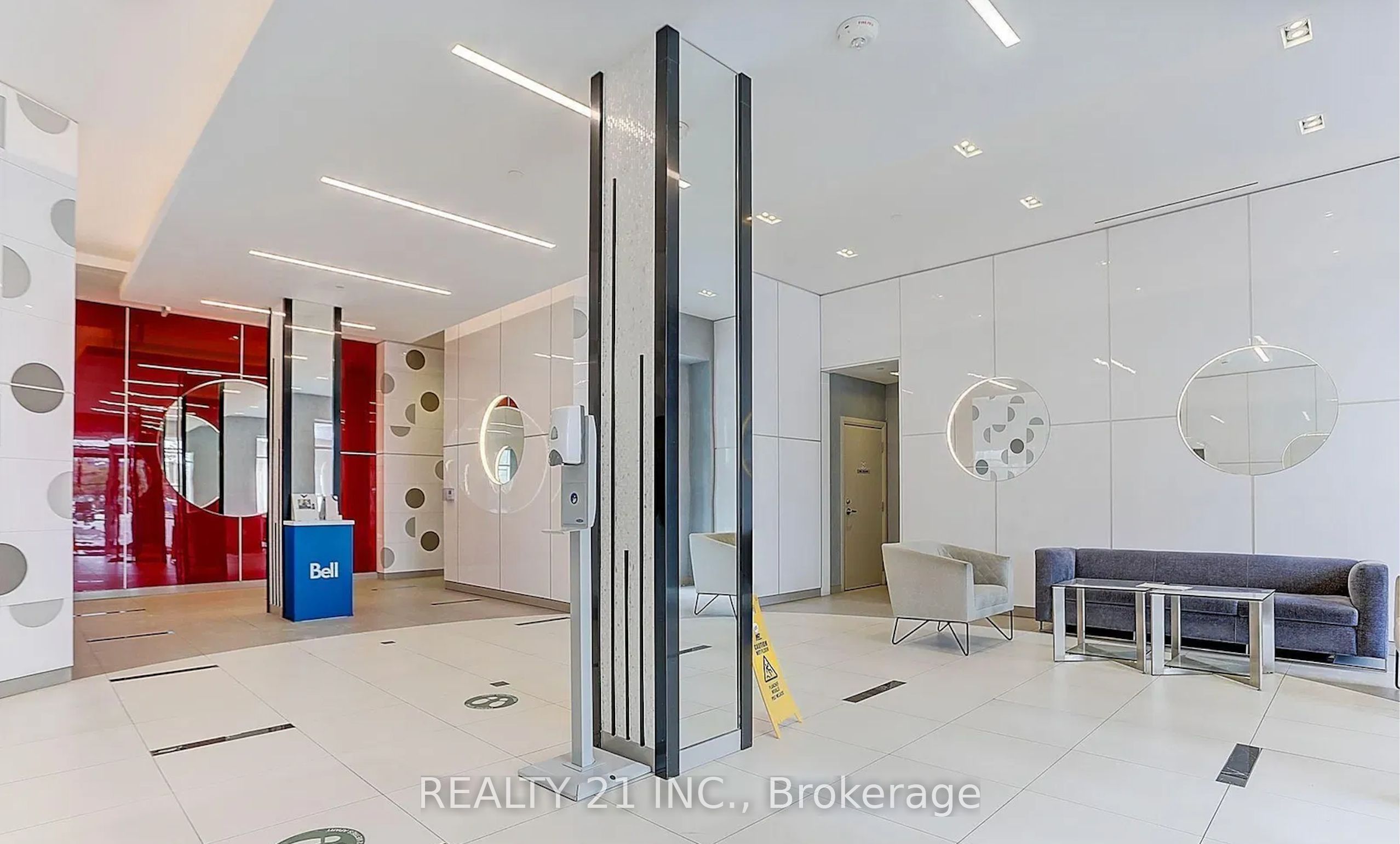 30 Meadowglen Place 519 Property Photo 5