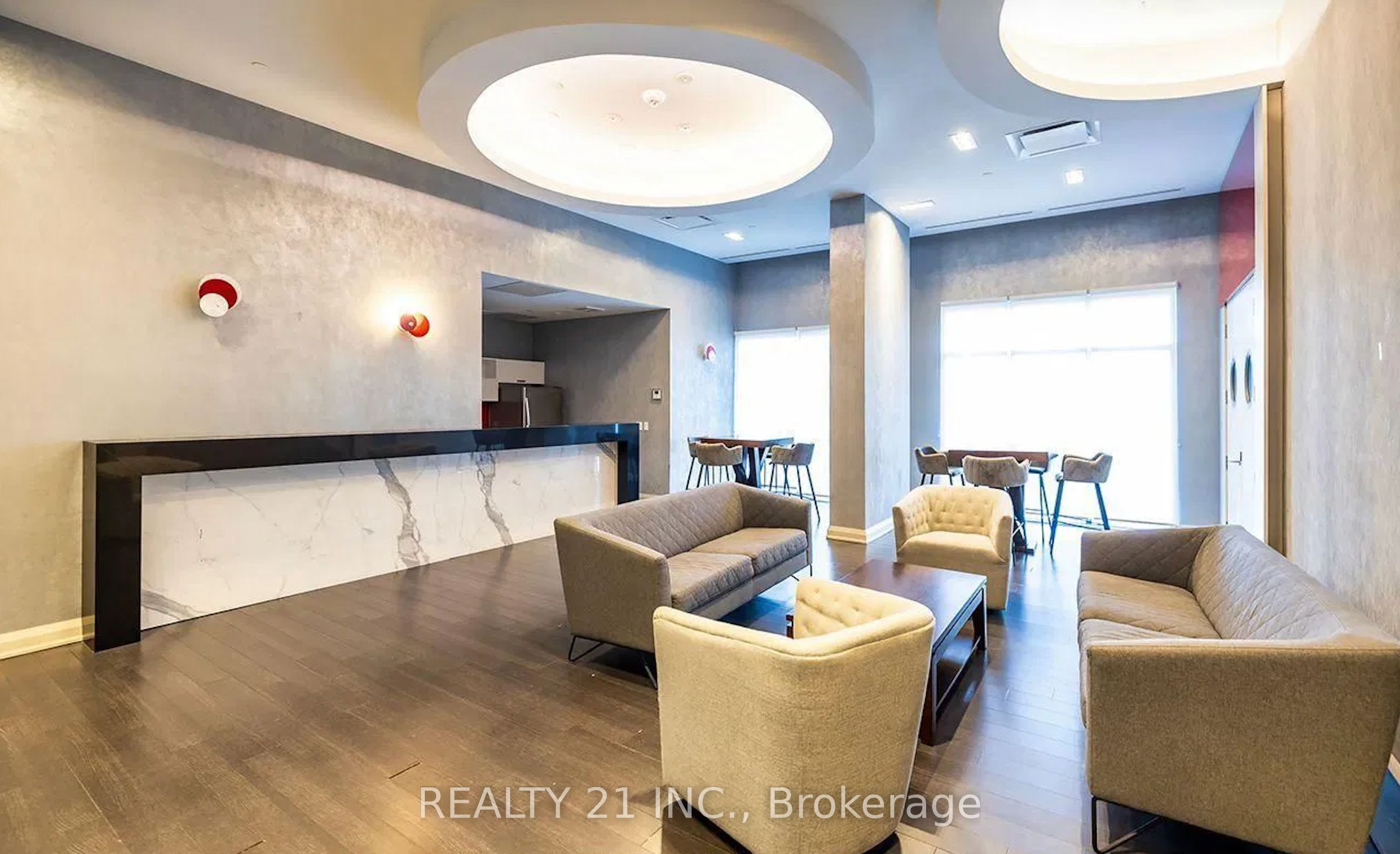 30 Meadowglen Place 519 Property Photo 21