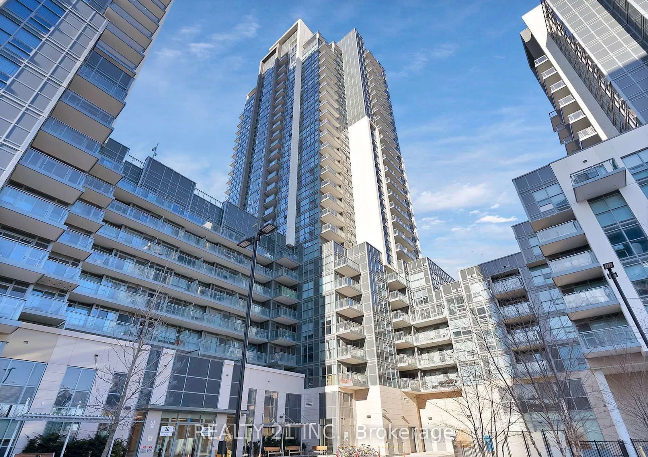 30 Meadowglen Place 519 Property Photo 37