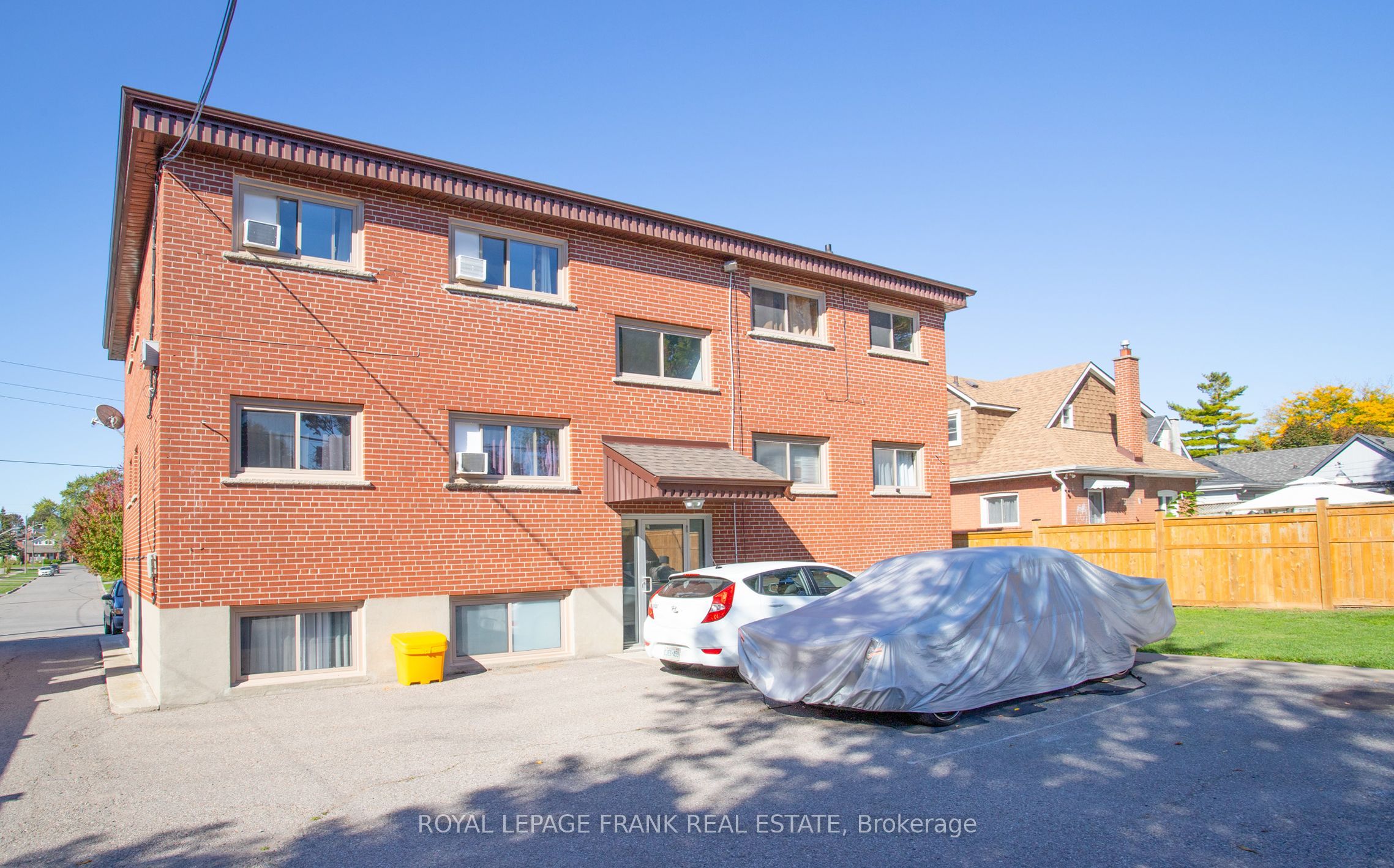 203 Oshawa Boulevard S Property Photo 3