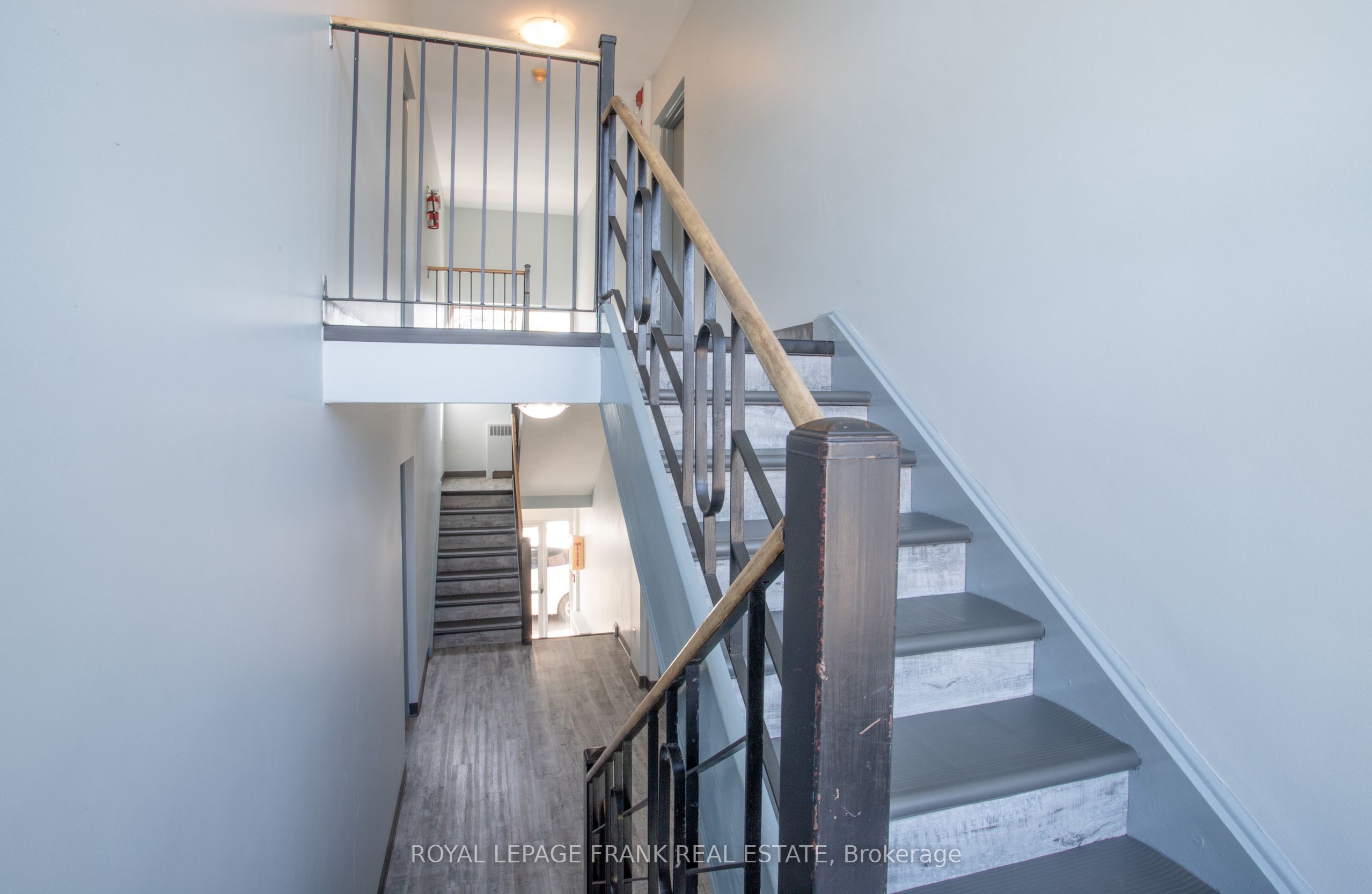 203 Oshawa Boulevard S Property Photo 7