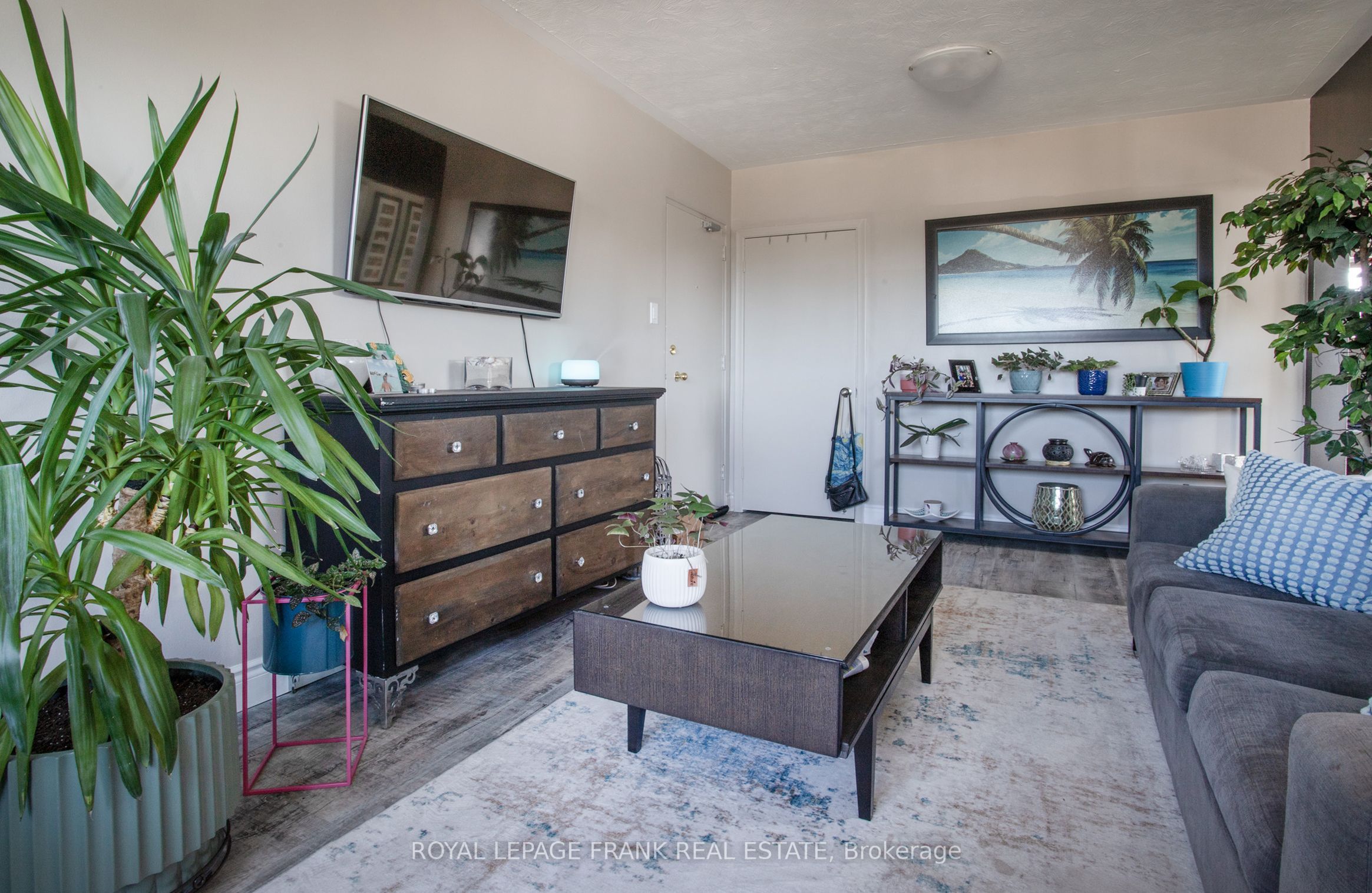 203 Oshawa Boulevard S Property Photo 9